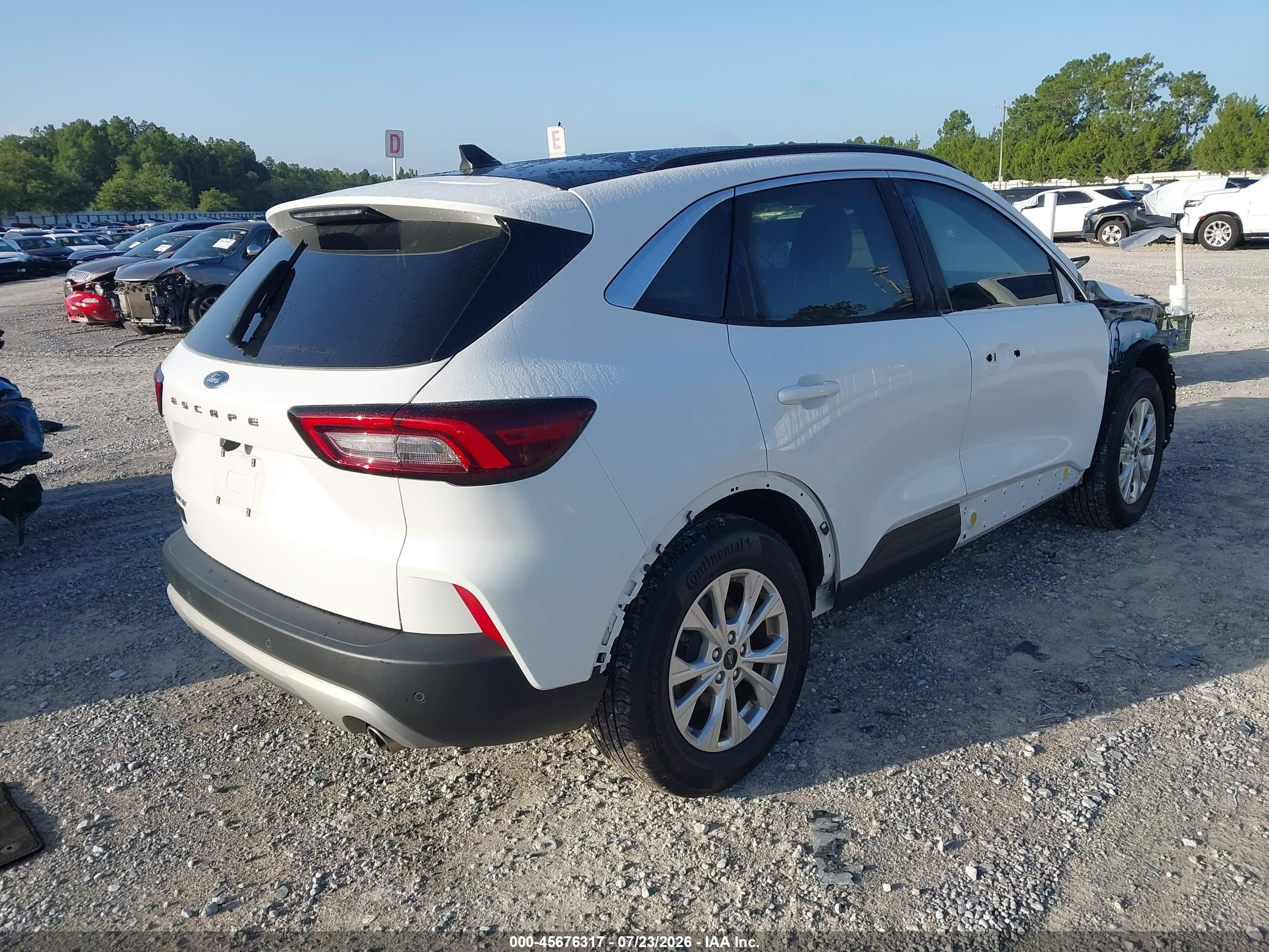 2024 Ford Escape Active White vin: 1FMCU0GN3RUB55369