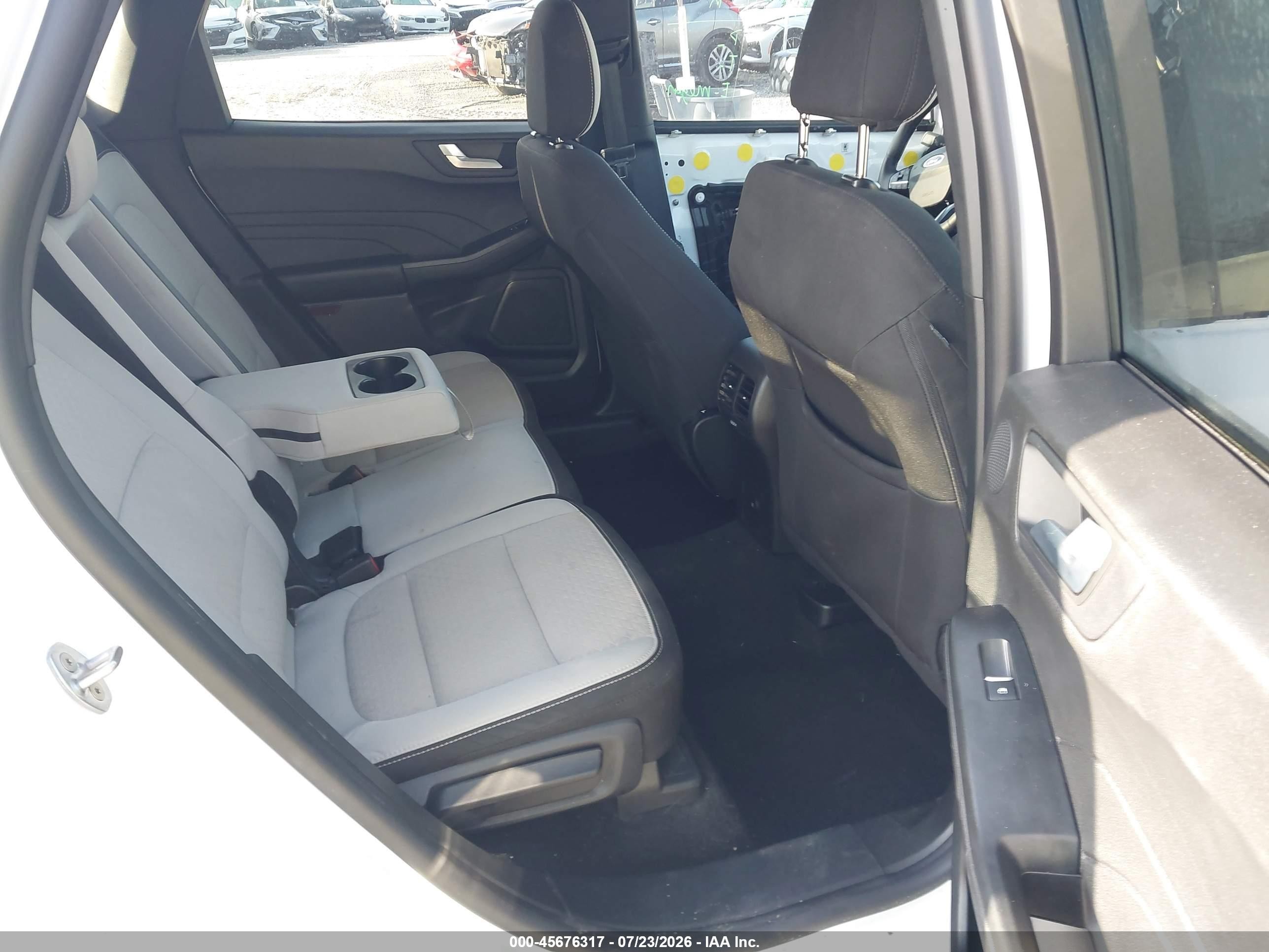 2024 Ford Escape Active White vin: 1FMCU0GN3RUB55369