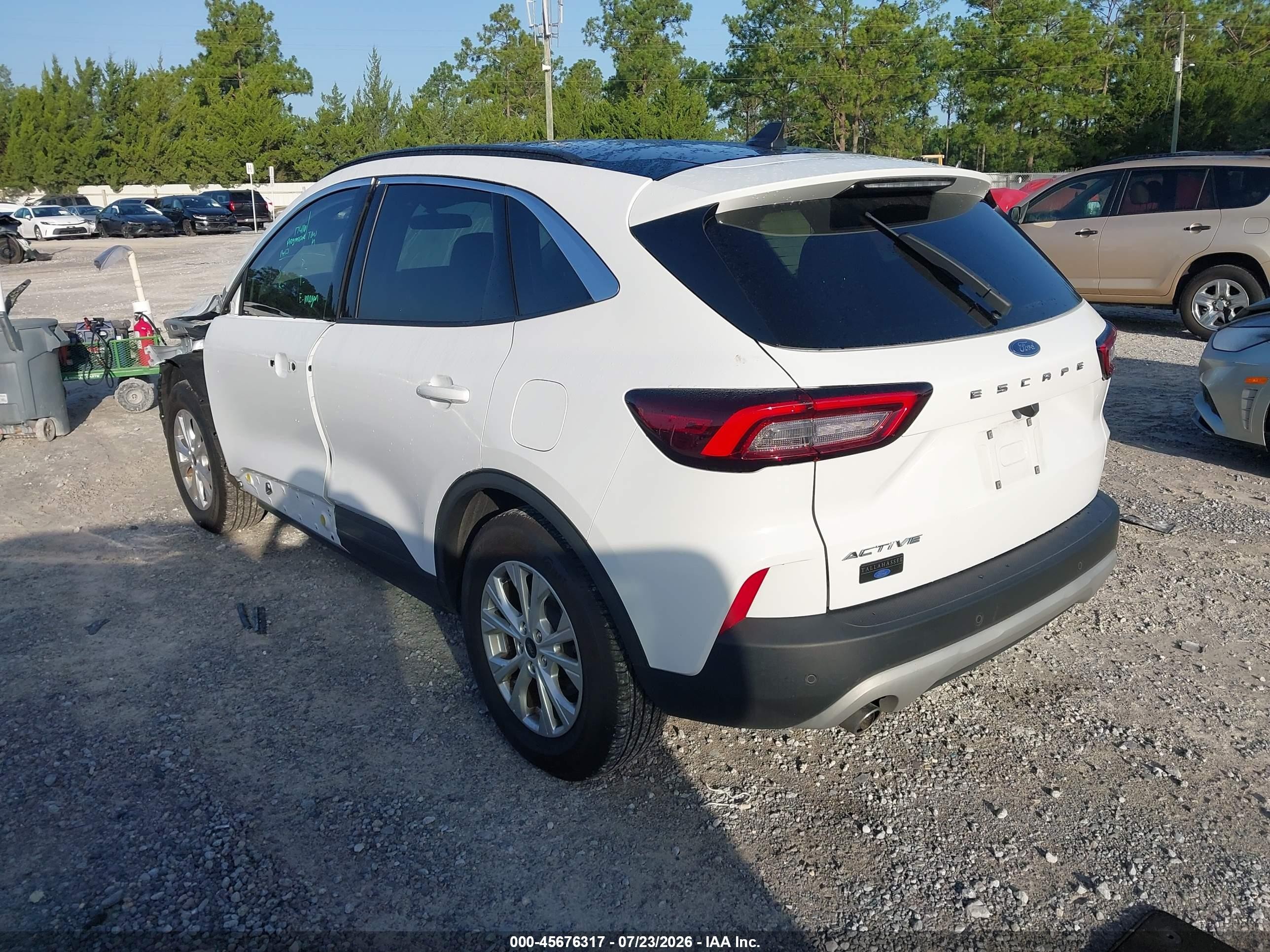 2024 Ford Escape Active White vin: 1FMCU0GN3RUB55369