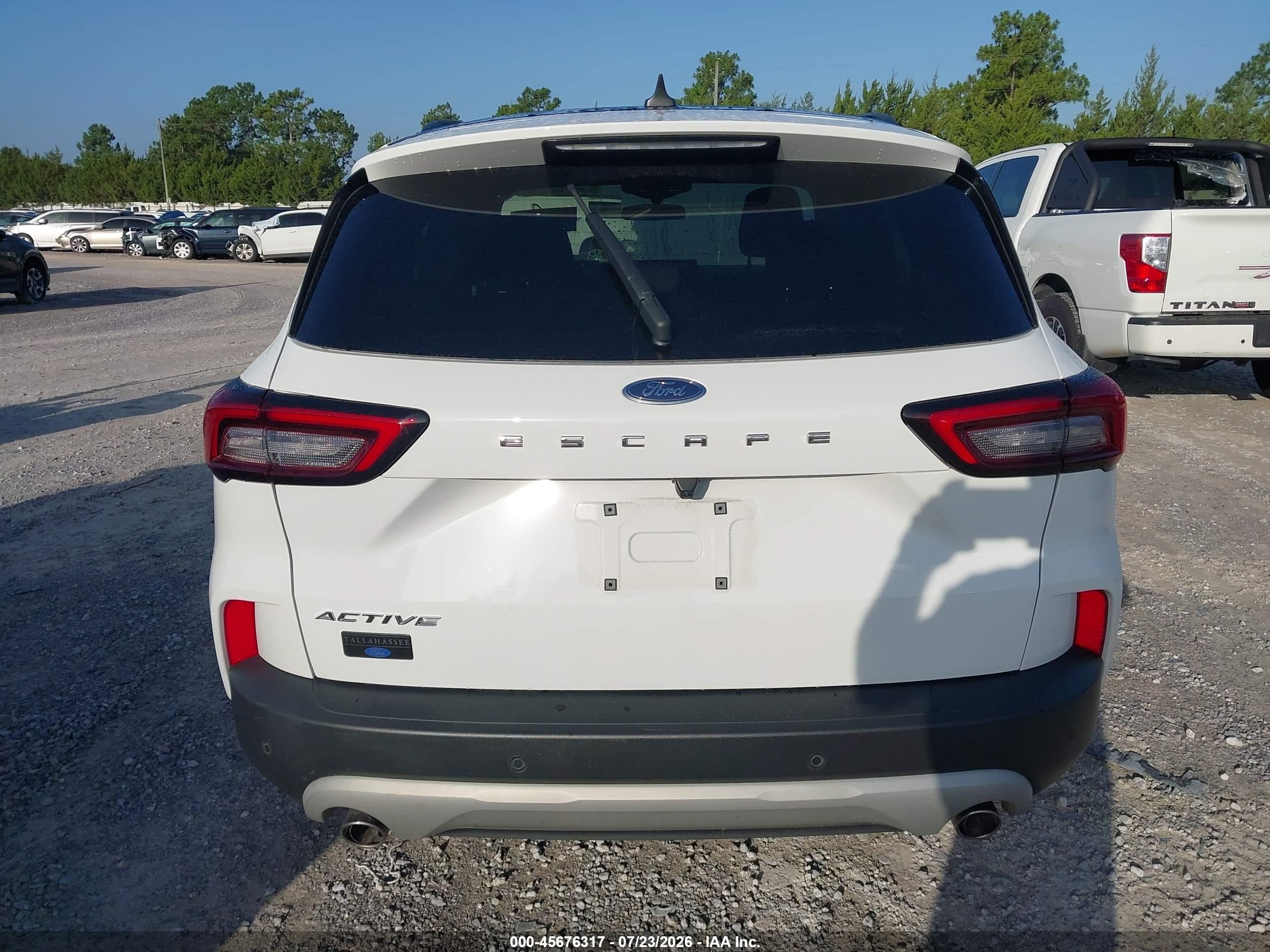 2024 Ford Escape Active White vin: 1FMCU0GN3RUB55369