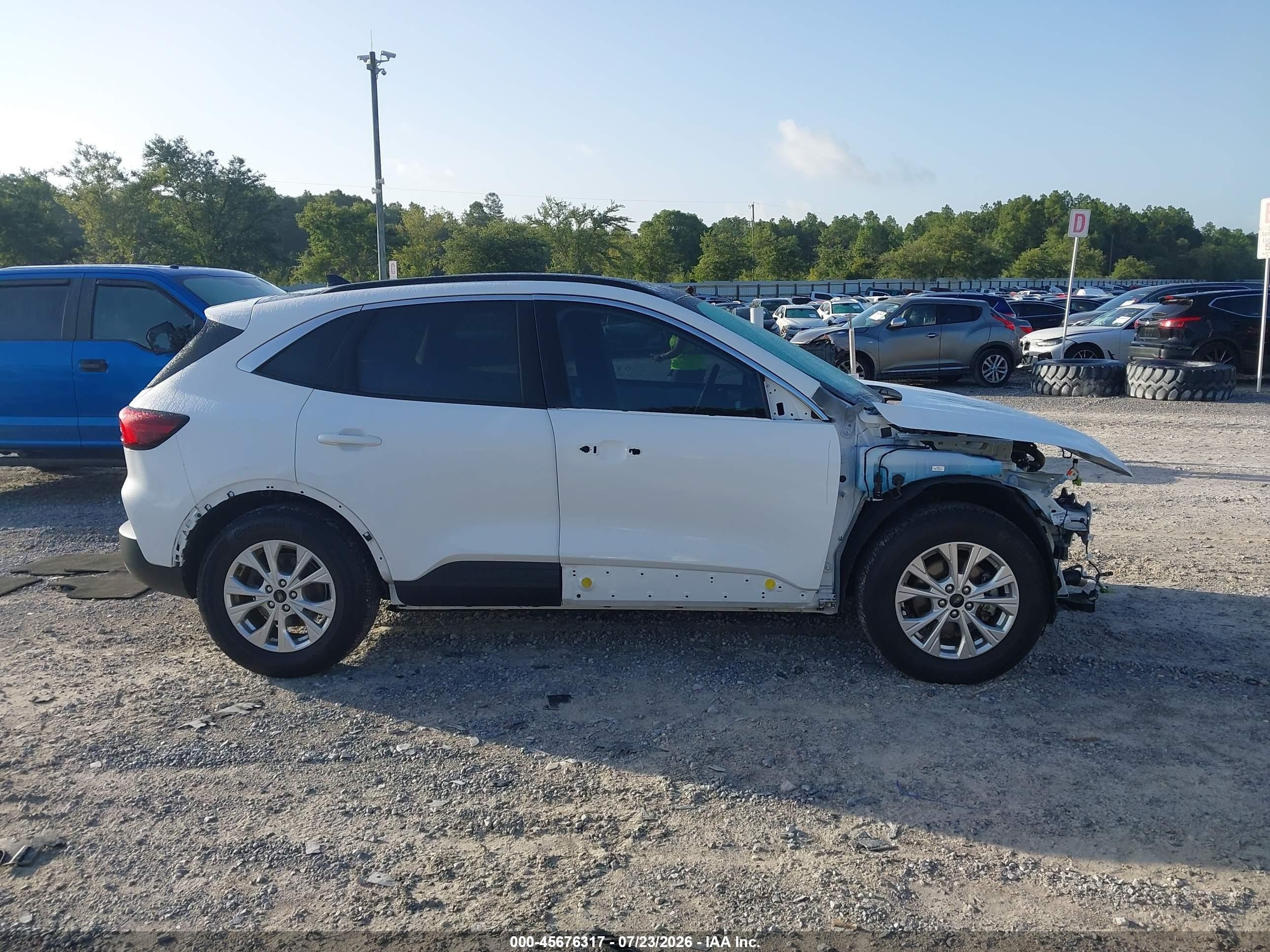 2024 Ford Escape Active White vin: 1FMCU0GN3RUB55369