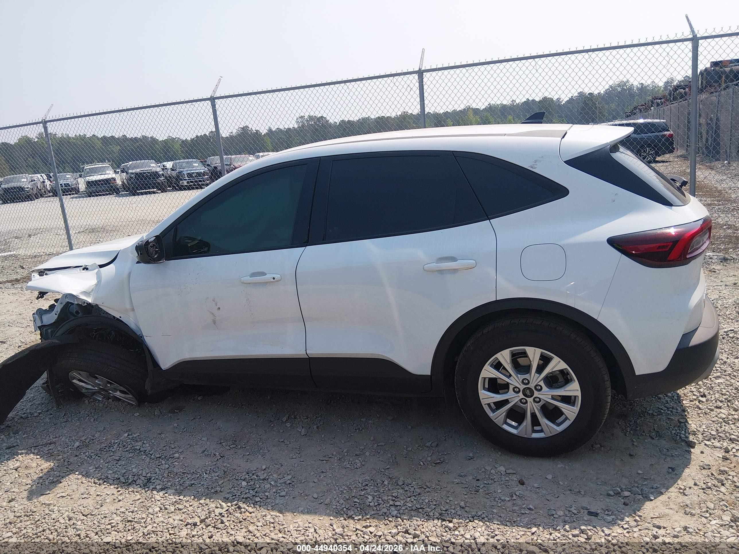 2025 Ford Escape Active White vin: 1FMCU0GN8SUB66910