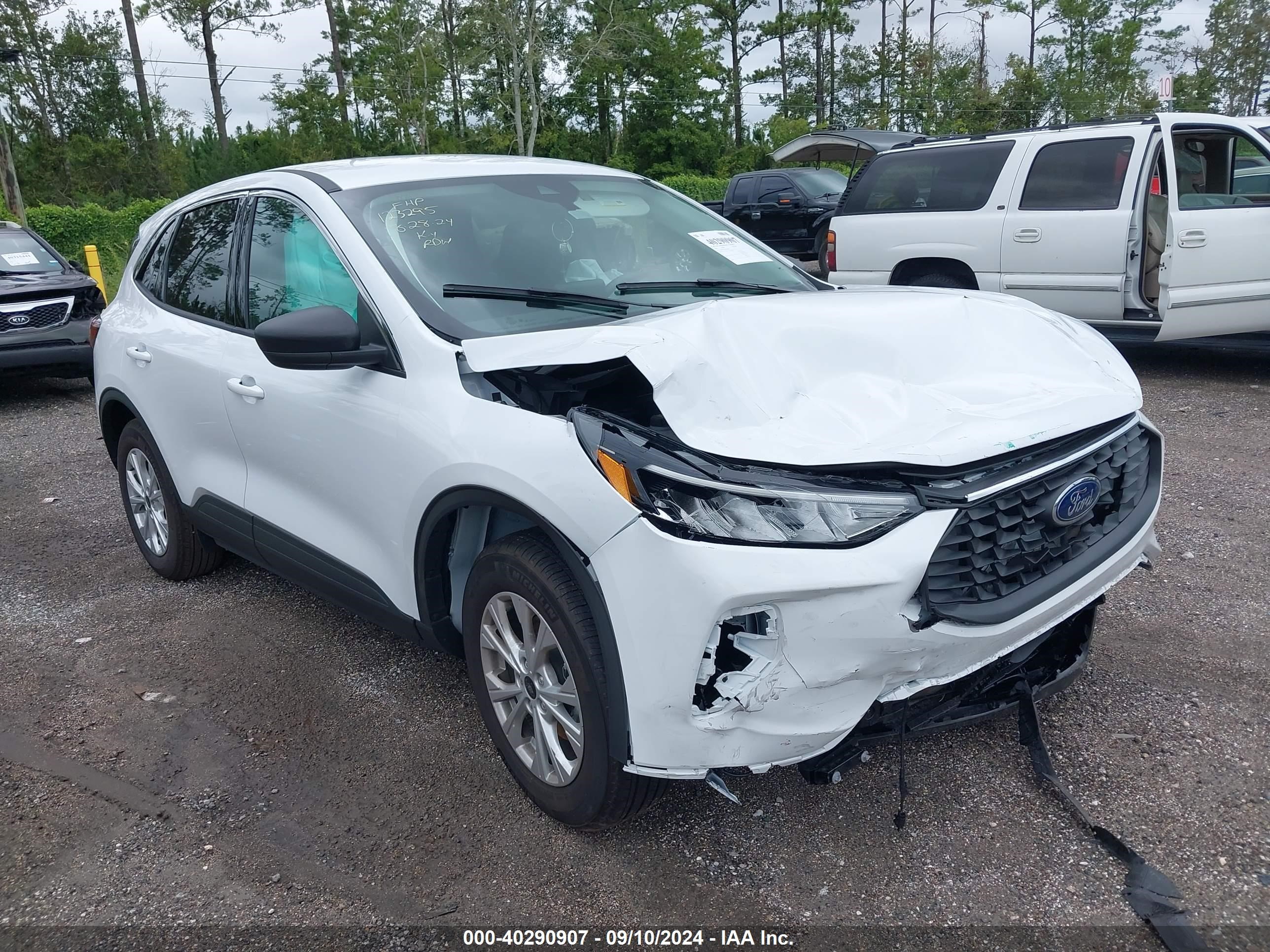 2024 Ford Escape Active White vin: 1FMCU0GNXRUB07996