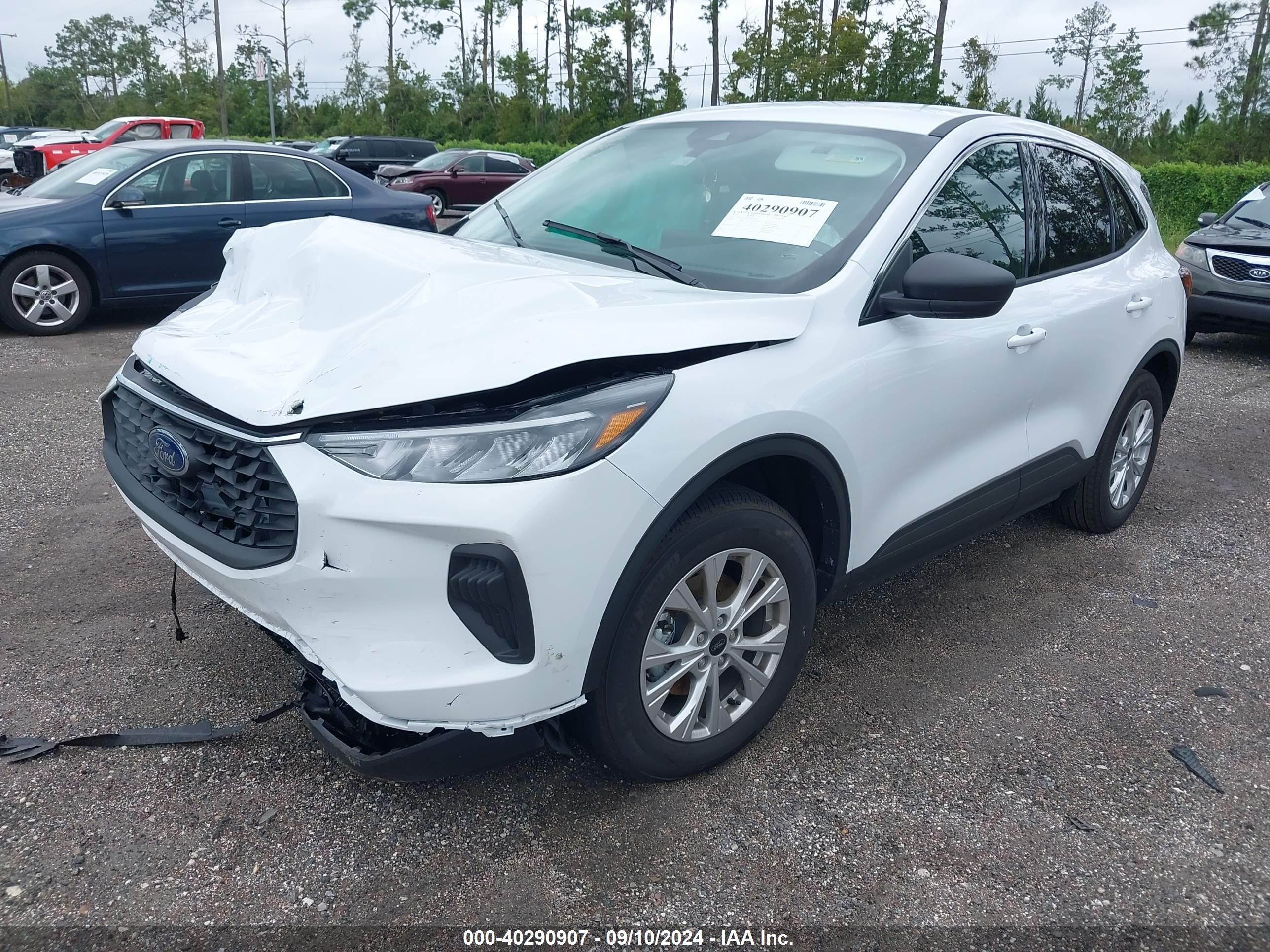 2024 Ford Escape Active White vin: 1FMCU0GNXRUB07996