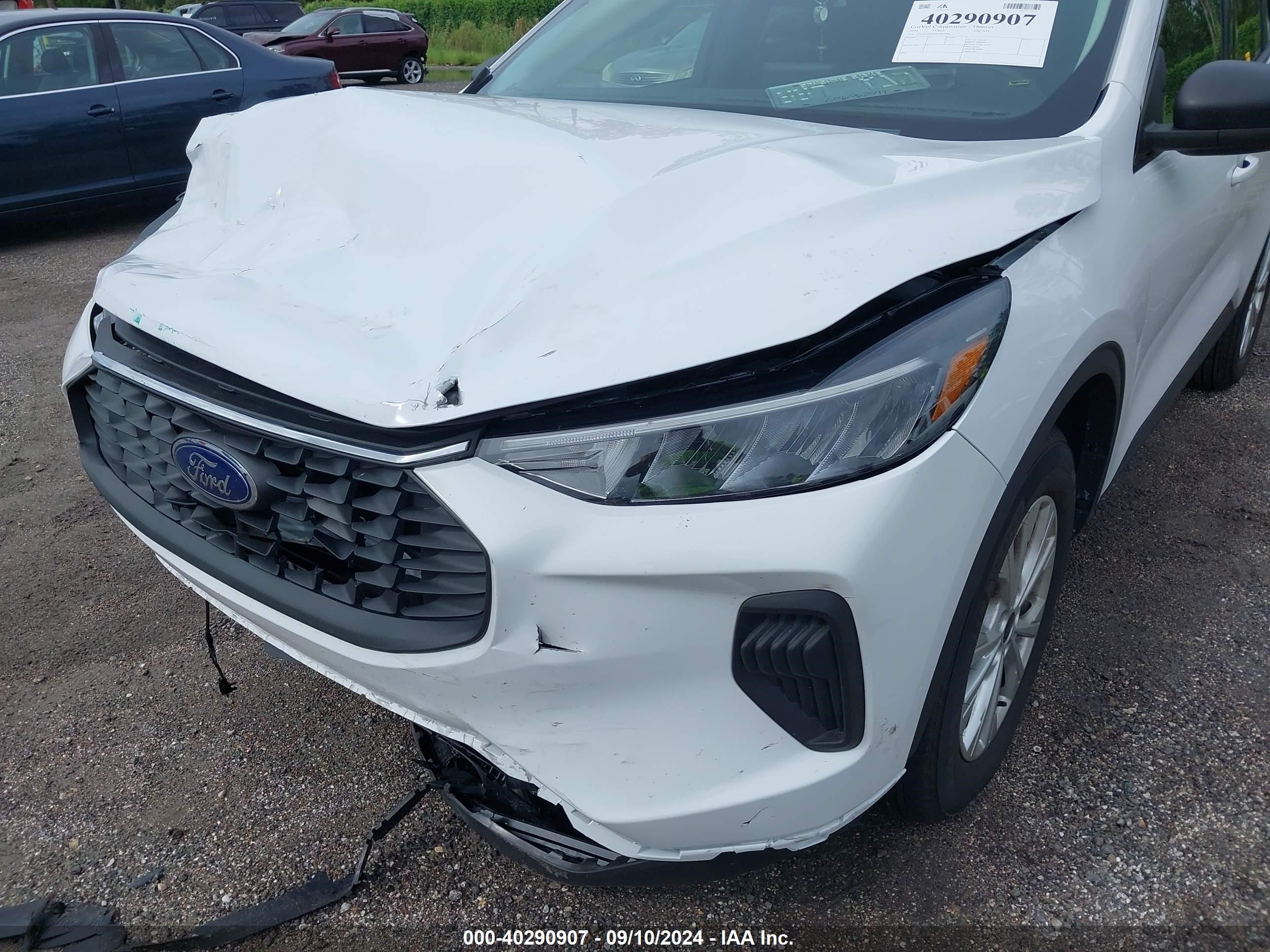2024 Ford Escape Active White vin: 1FMCU0GNXRUB07996