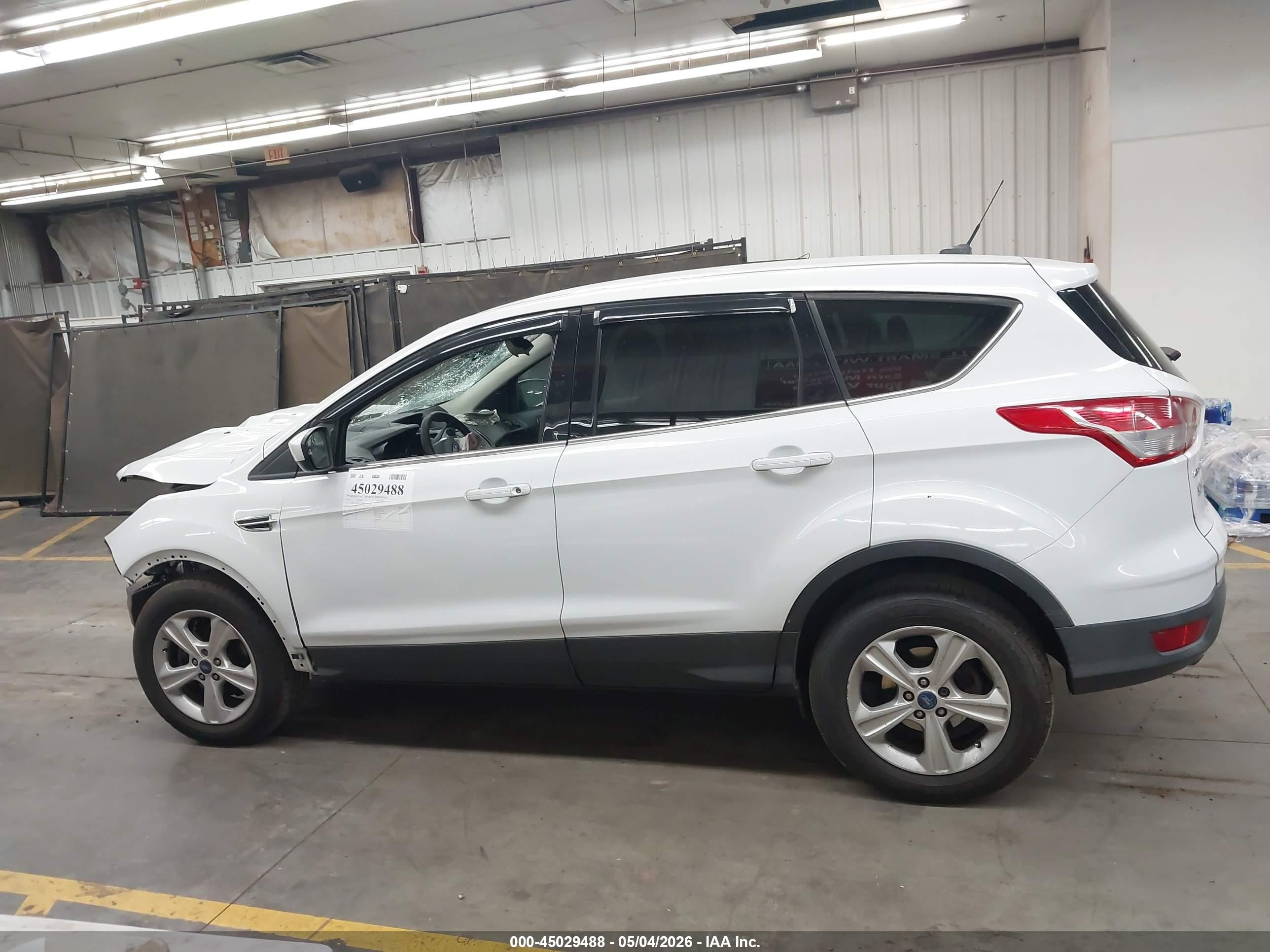 2014 Ford Escape Se White vin: 1FMCU0GX0EUA19079
