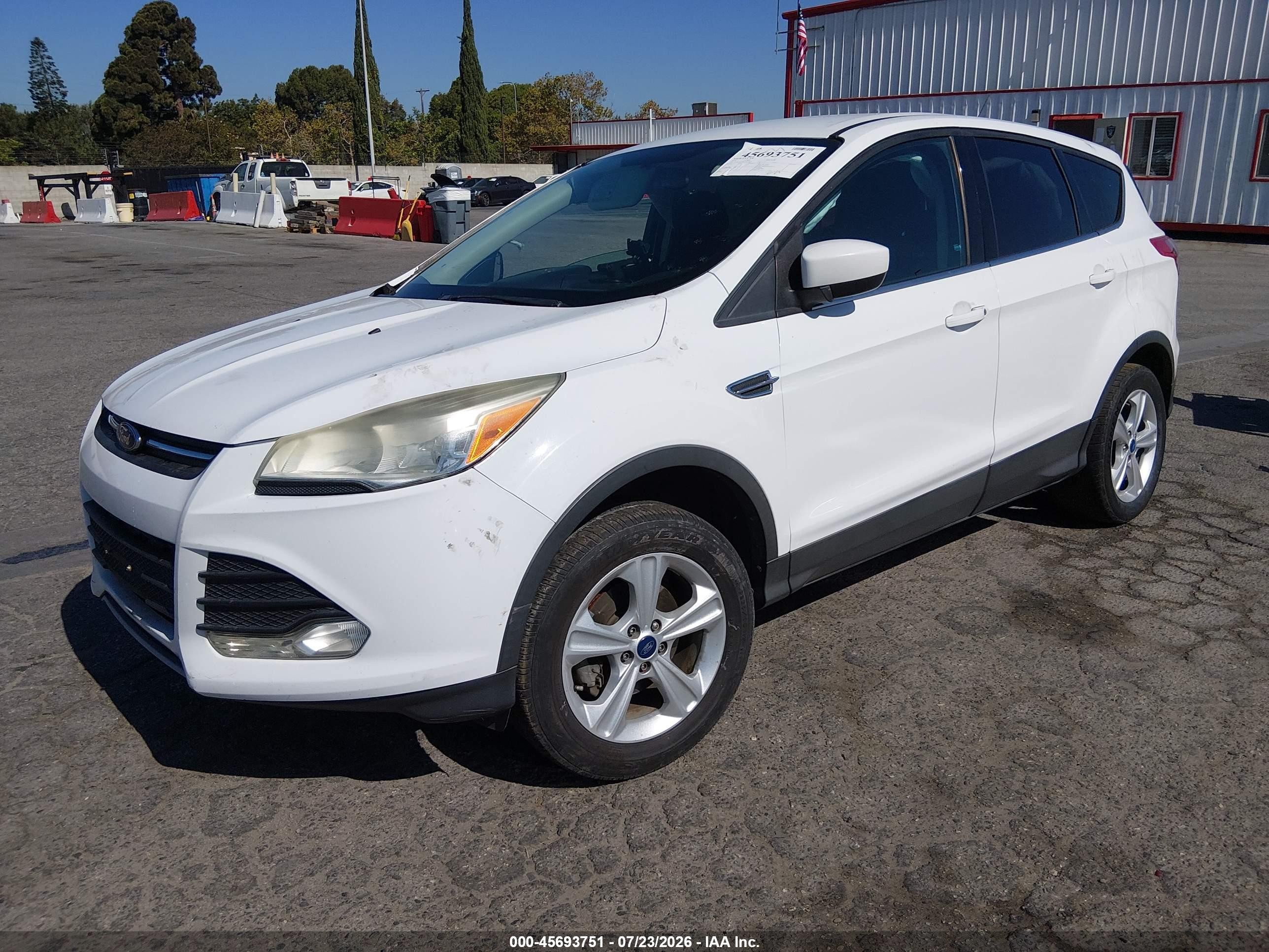 2014 Ford Escape Se White vin: 1FMCU0GX0EUB72612