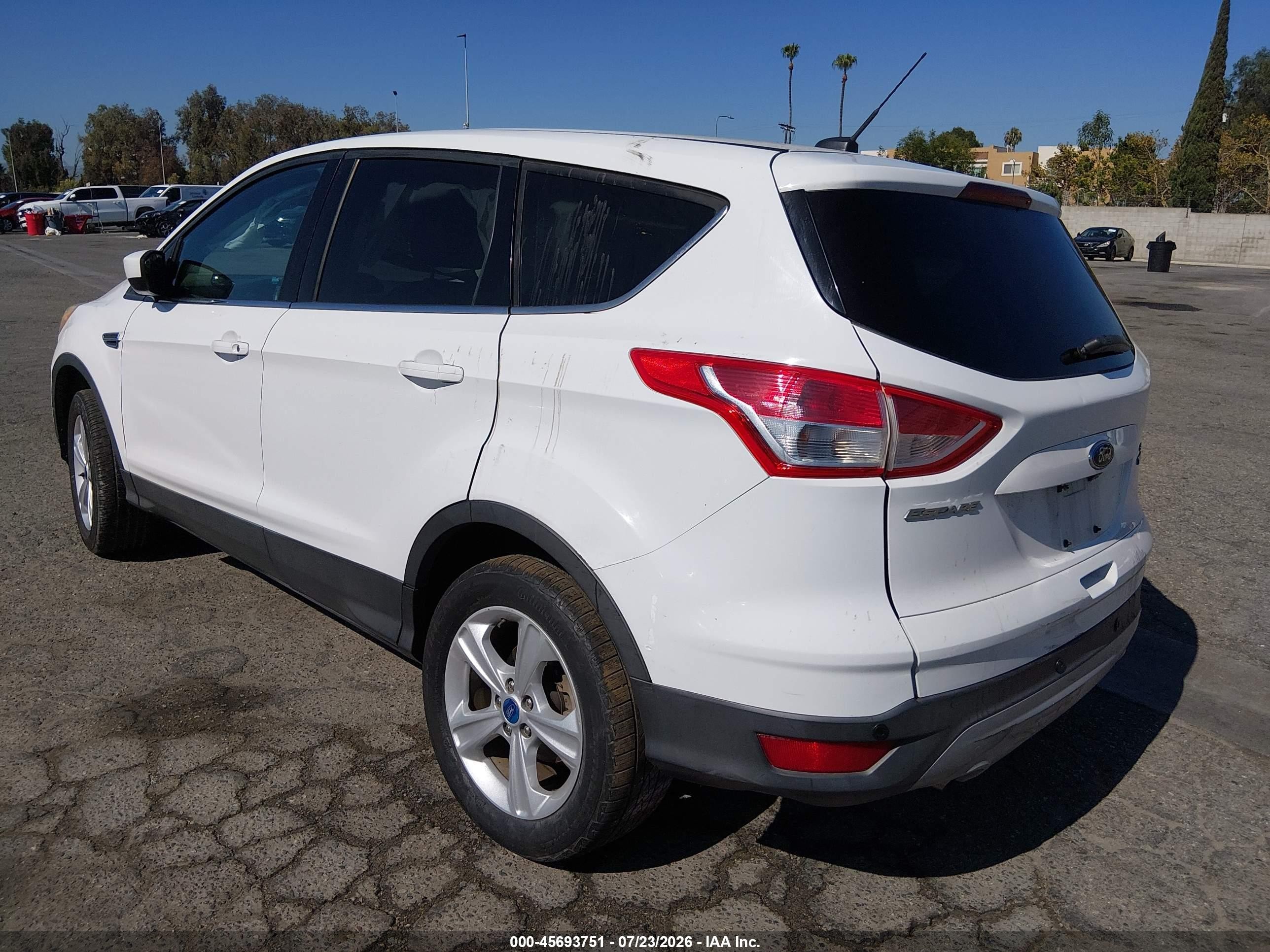 2014 Ford Escape Se White vin: 1FMCU0GX0EUB72612