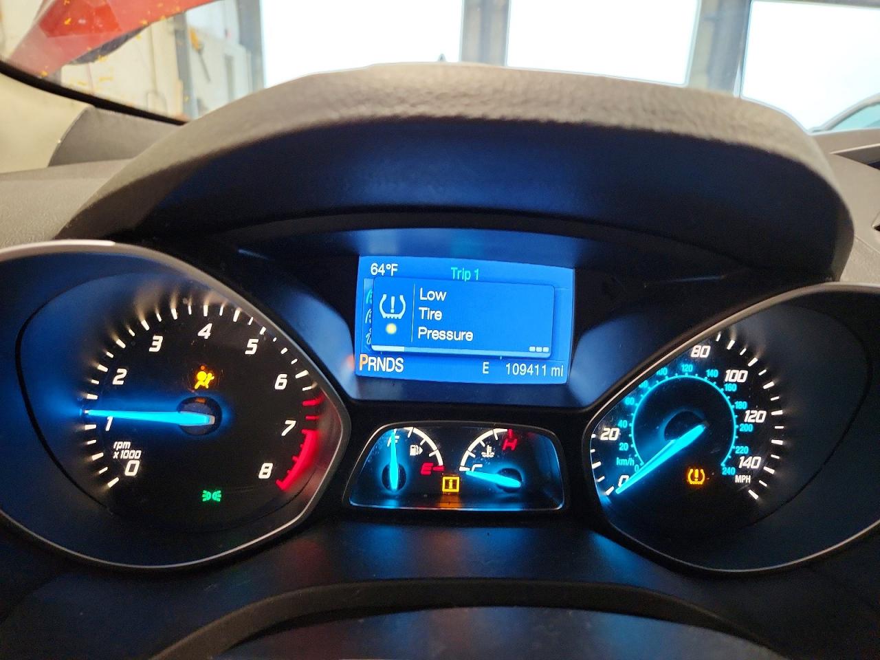 2014 Ford Escape Se Оранжевый vin: 1FMCU0GX0EUD26056