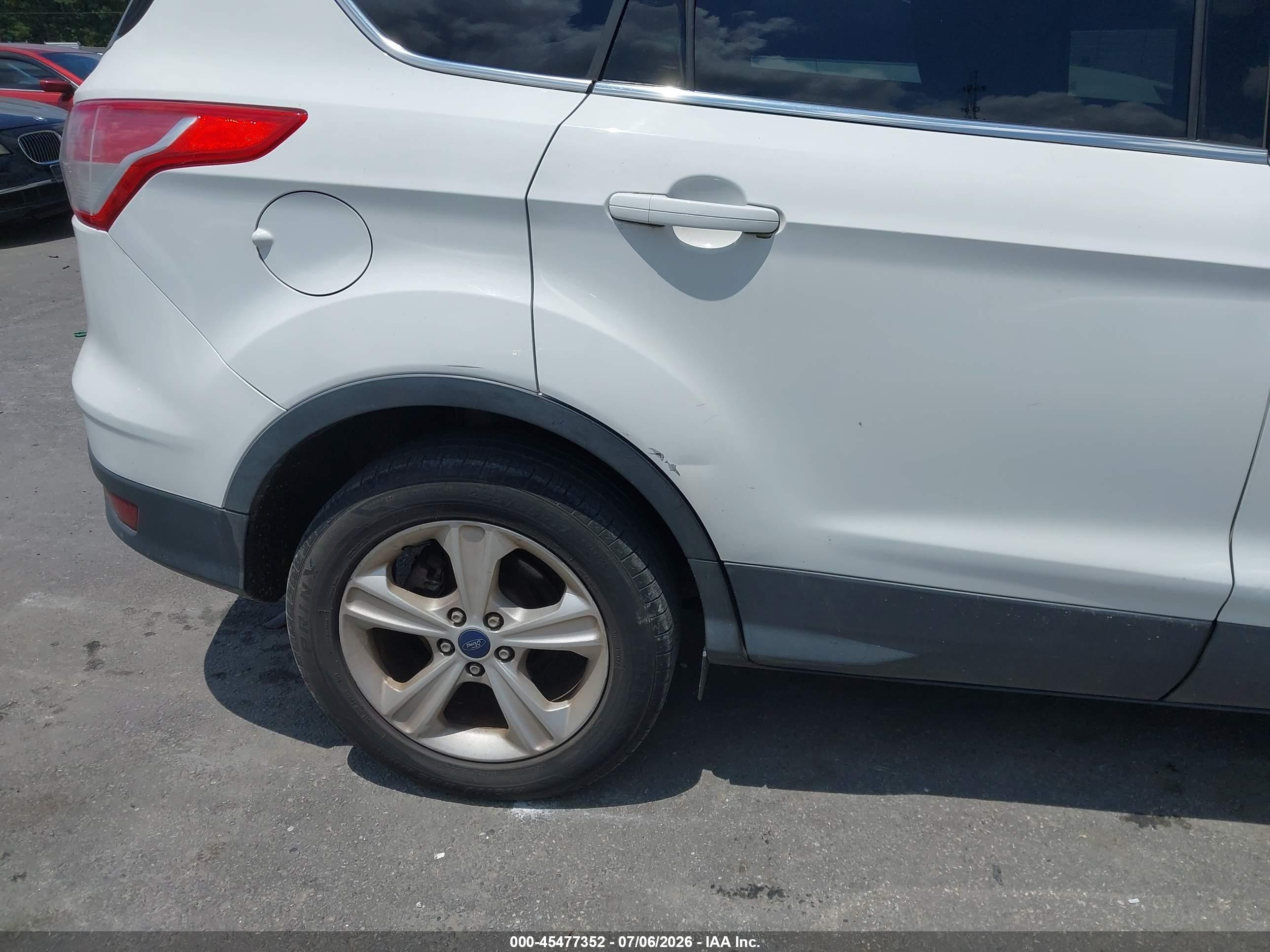 2015 Ford Escape Se White vin: 1FMCU0GX0FUA41861