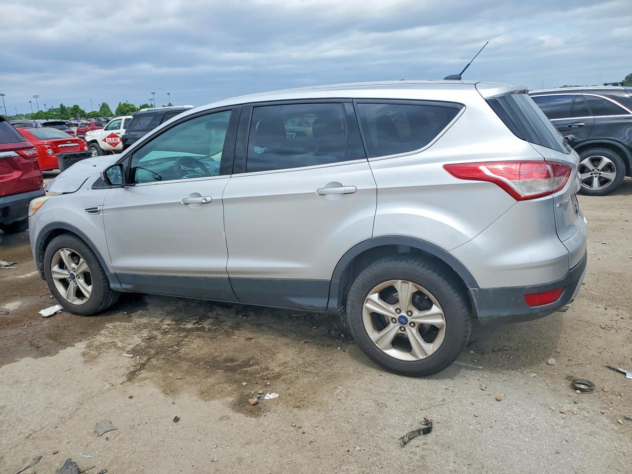 2015 Ford Escape Se Серебряный vin: 1FMCU0GX0FUB05977