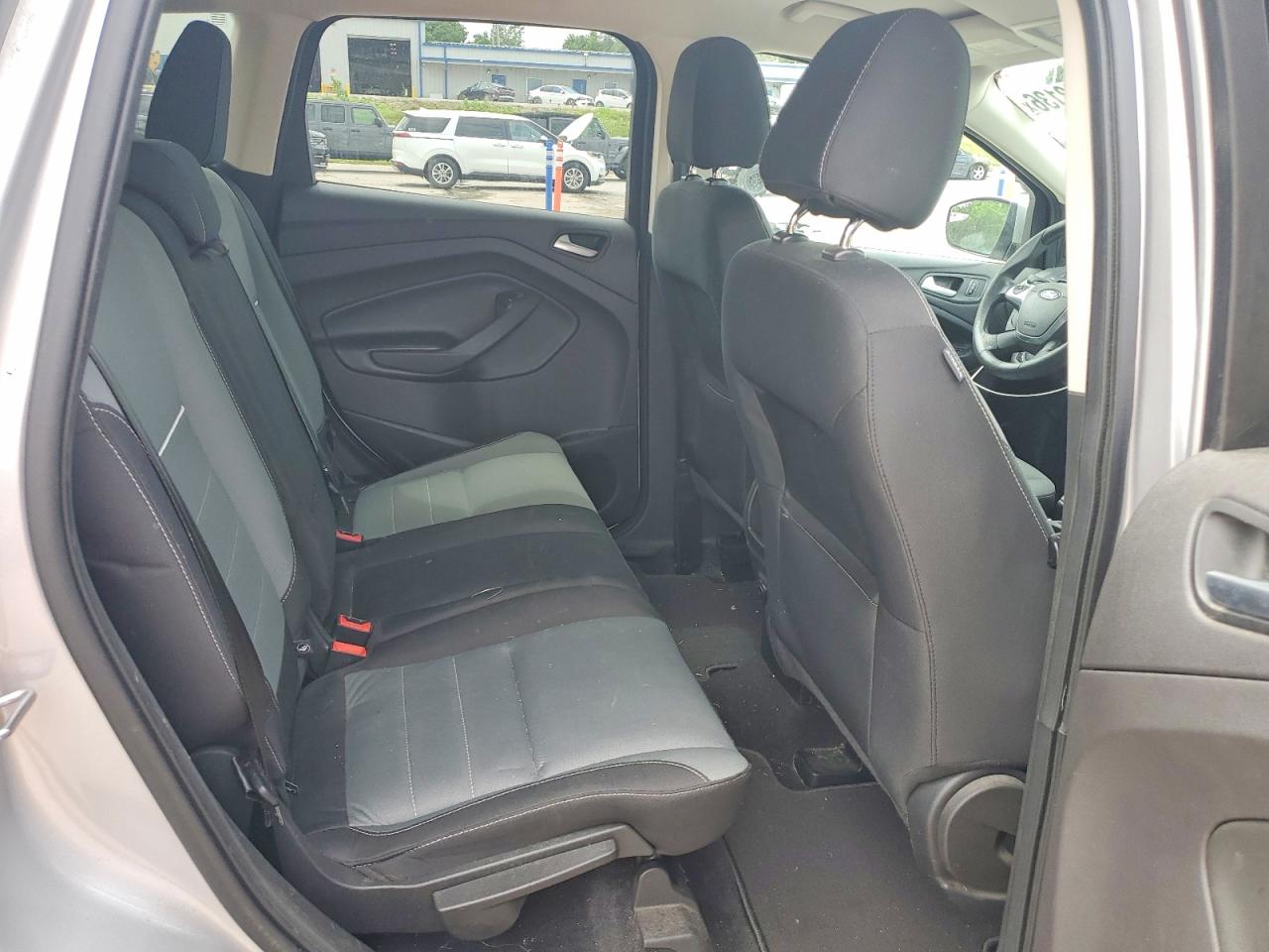 2015 Ford Escape Se Серебряный vin: 1FMCU0GX0FUB05977