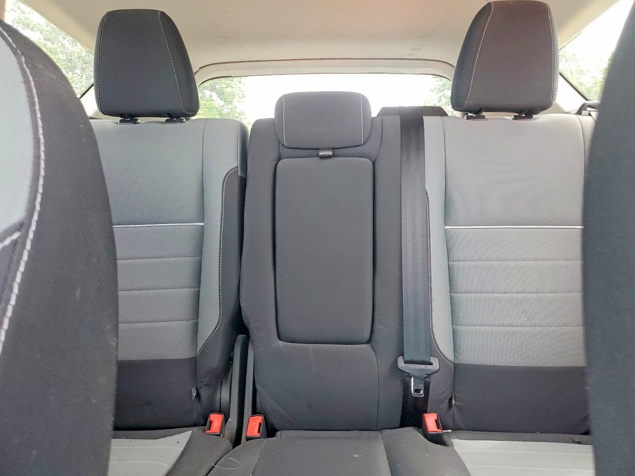 2015 Ford Escape Se Серебряный vin: 1FMCU0GX0FUB05977