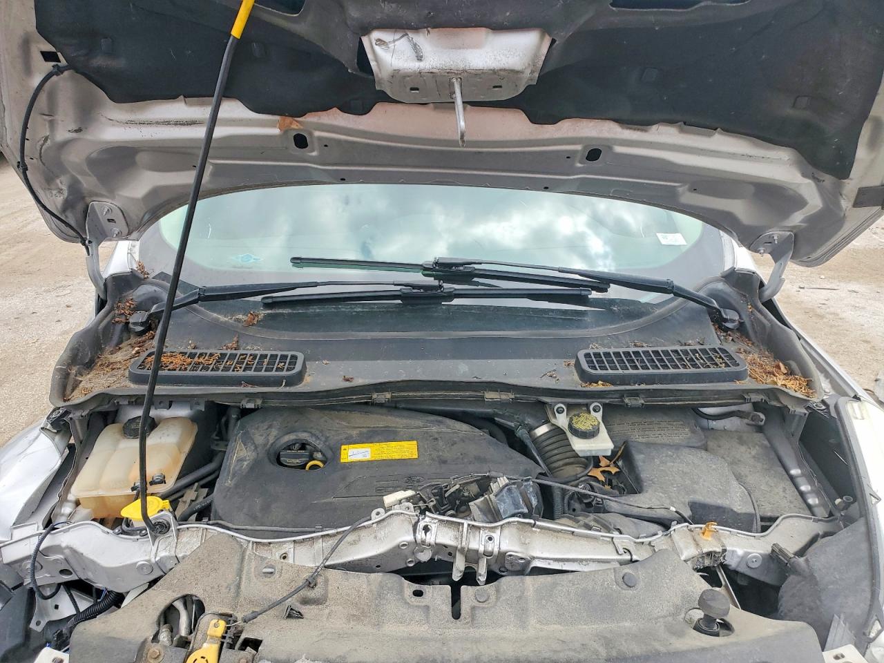 2015 Ford Escape Se Серебряный vin: 1FMCU0GX0FUB05977
