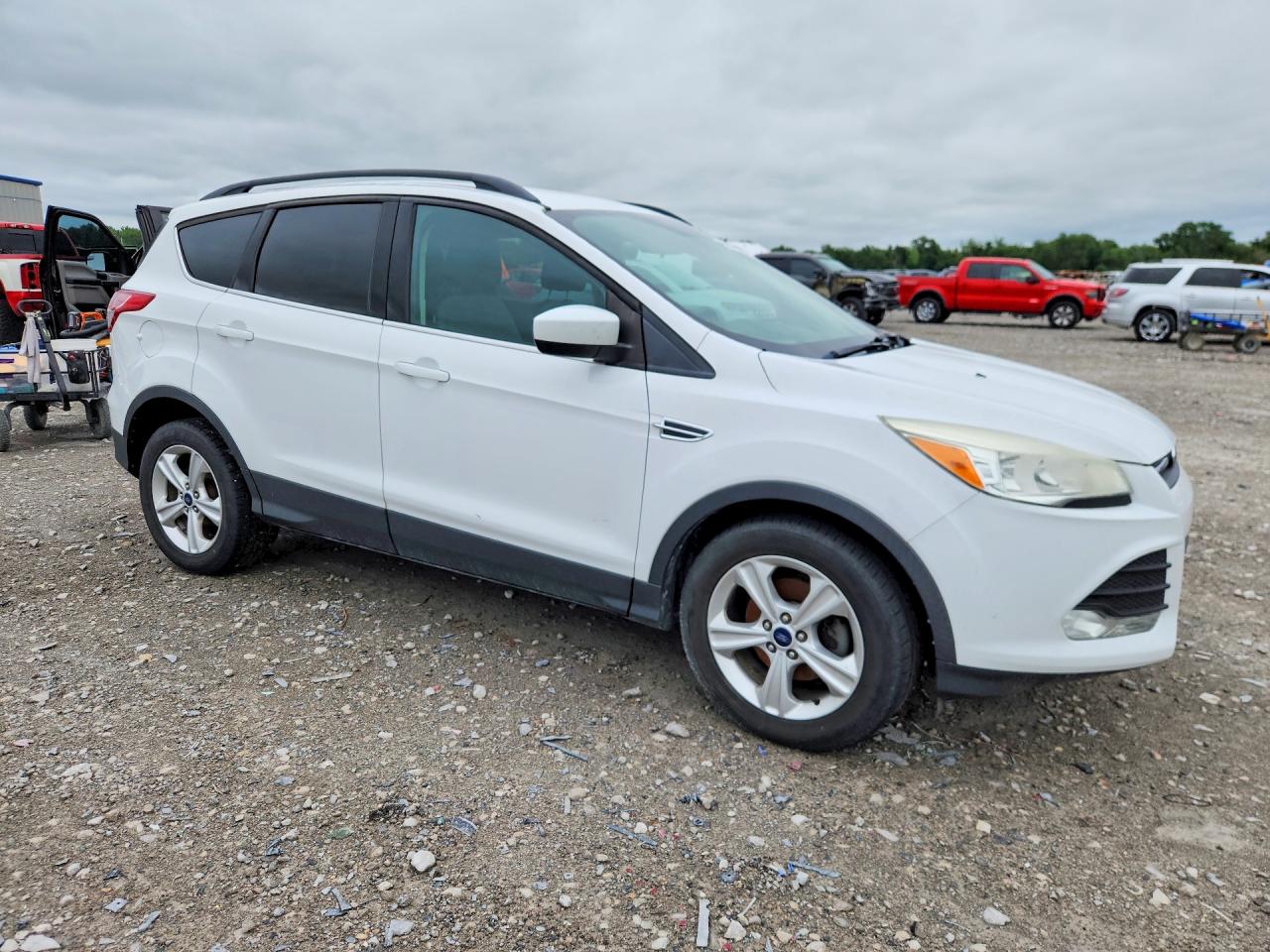 2015 Ford Escape Se White vin: 1FMCU0GX0FUB06059