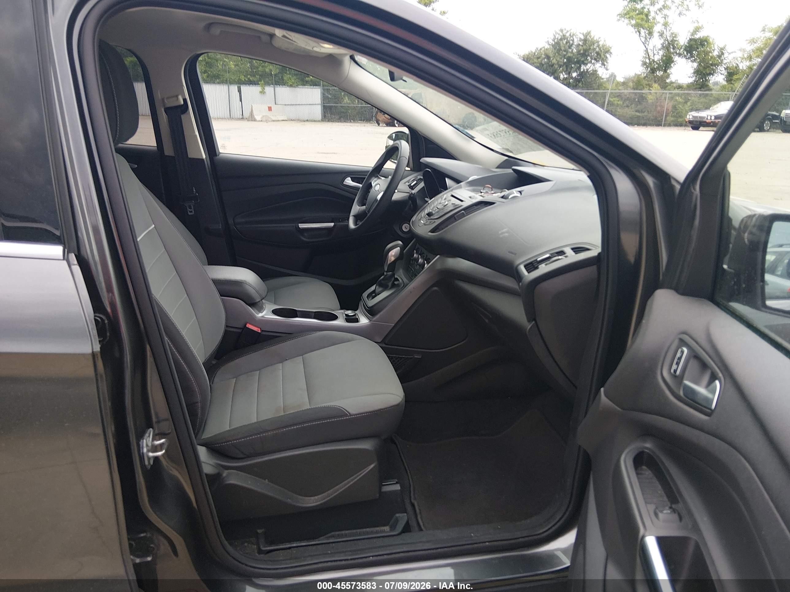 2015 Ford Escape Se Beige vin: 1FMCU0GX0FUB57822