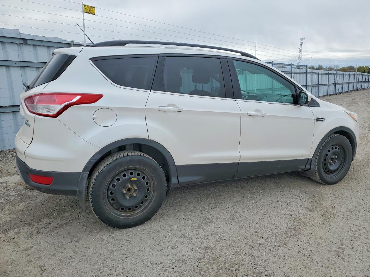 2015 Ford Escape Se White vin: 1FMCU0GX0FUB83871
