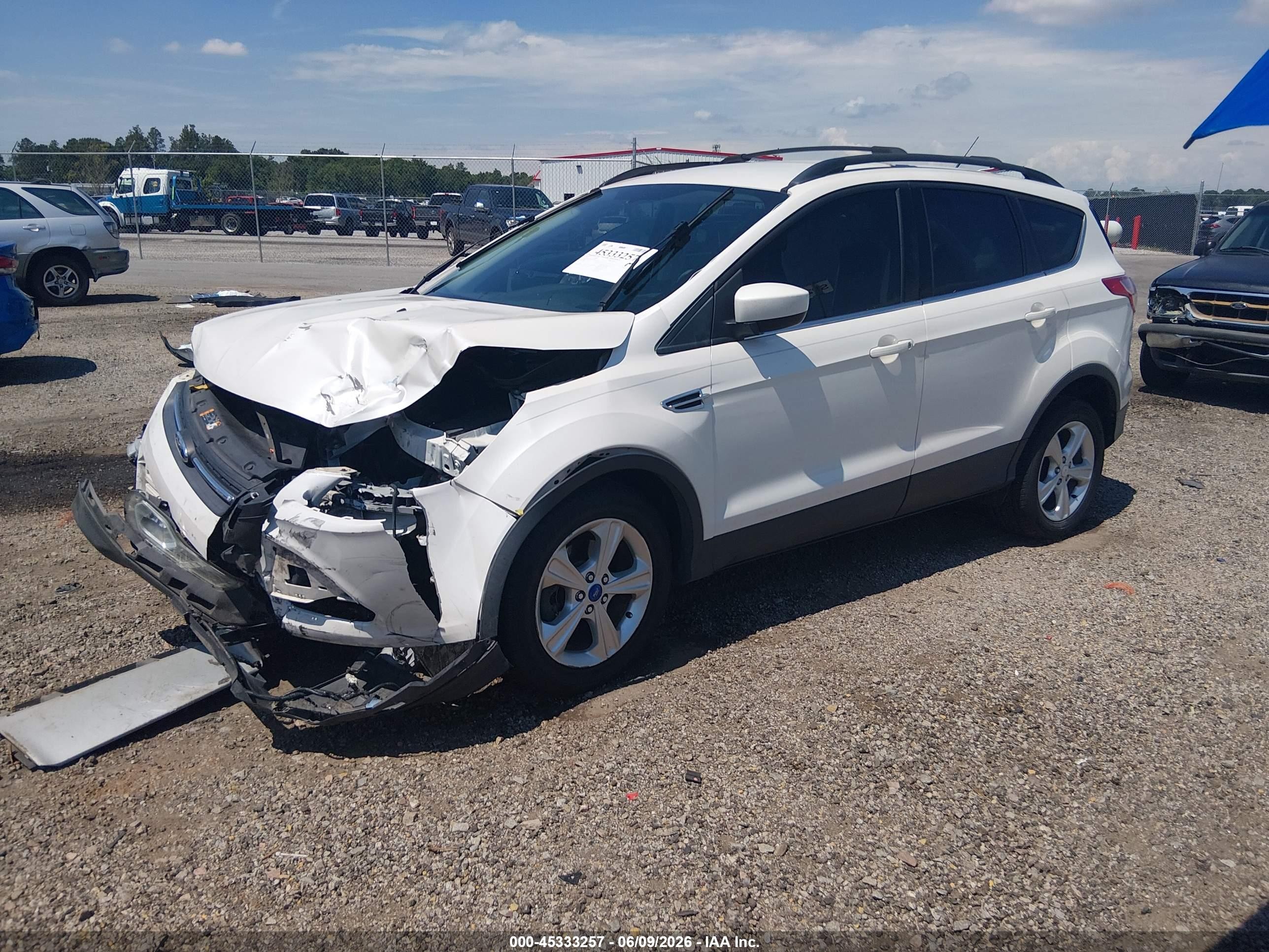 2013 Ford Escape Se Белый vin: 1FMCU0GX1DUB81382