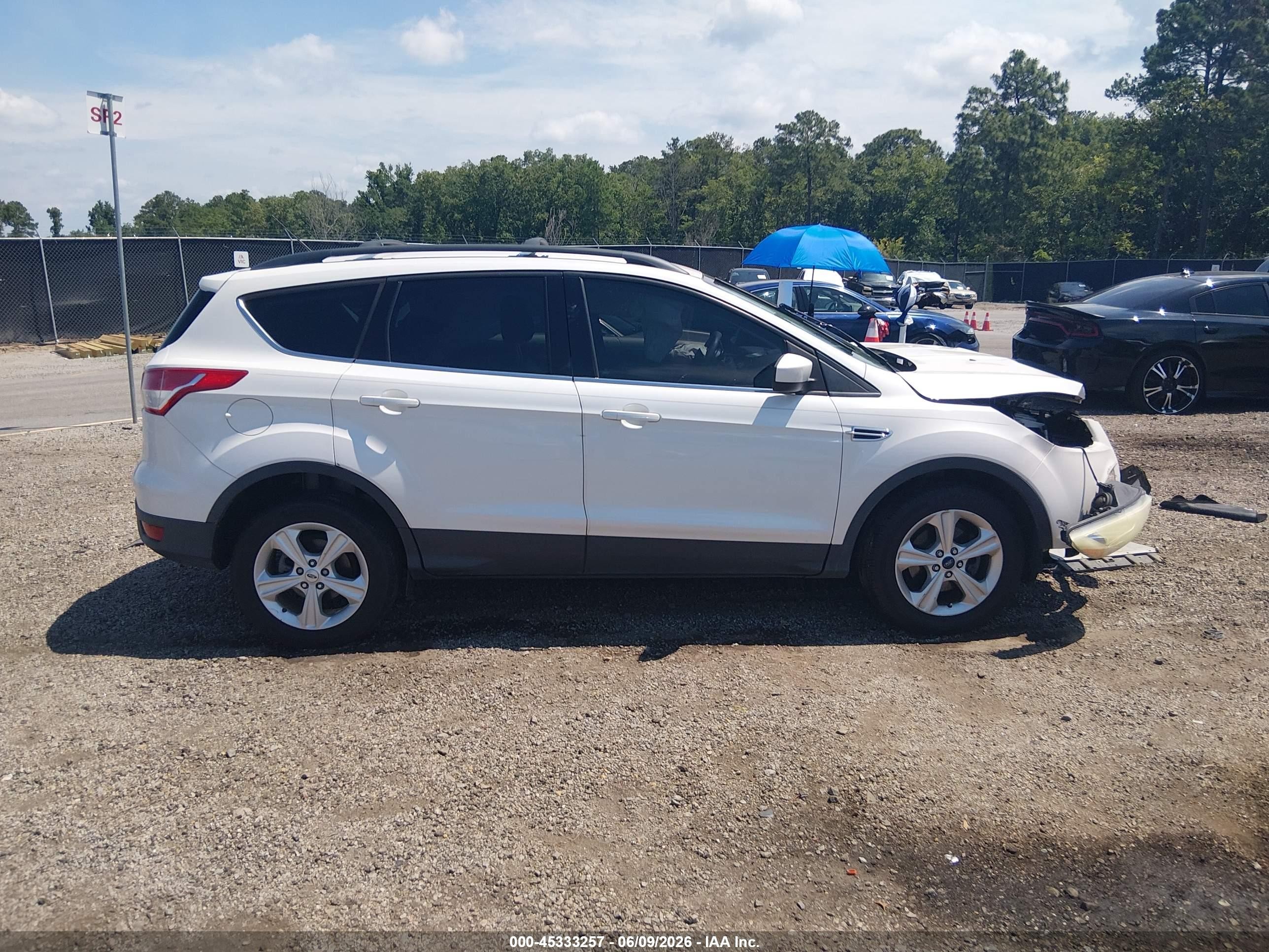 2013 Ford Escape Se Белый vin: 1FMCU0GX1DUB81382