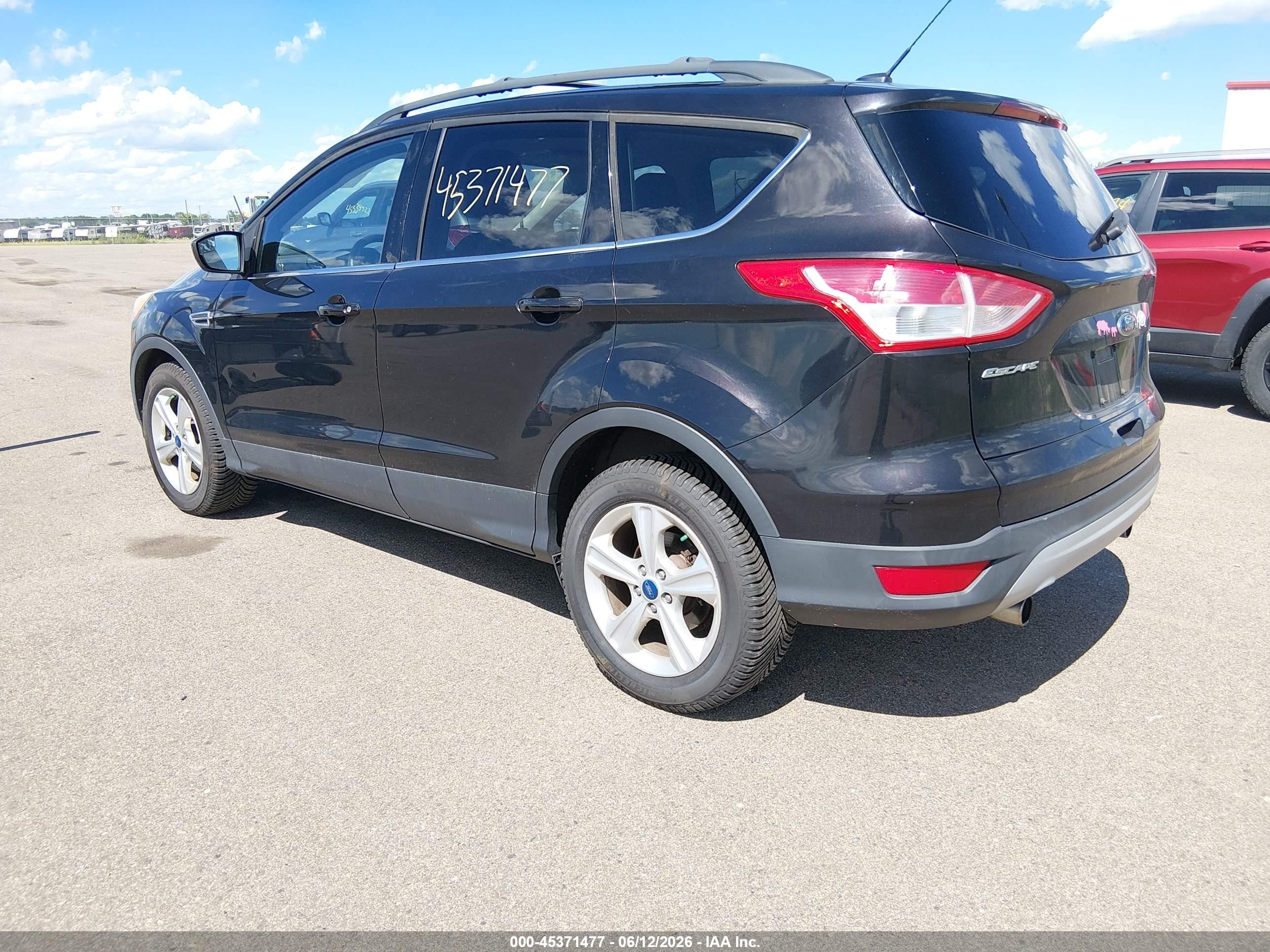 2013 Ford Escape Se Черный vin: 1FMCU0GX1DUC93793