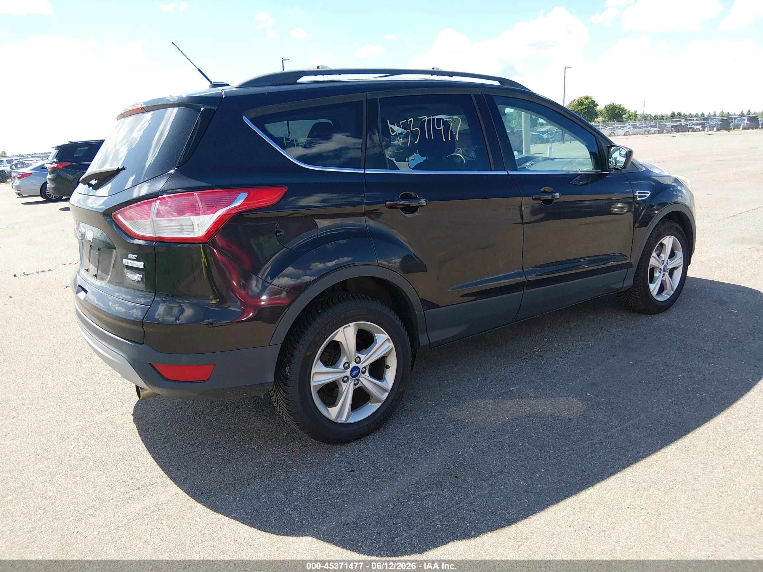 2013 Ford Escape Se Черный vin: 1FMCU0GX1DUC93793