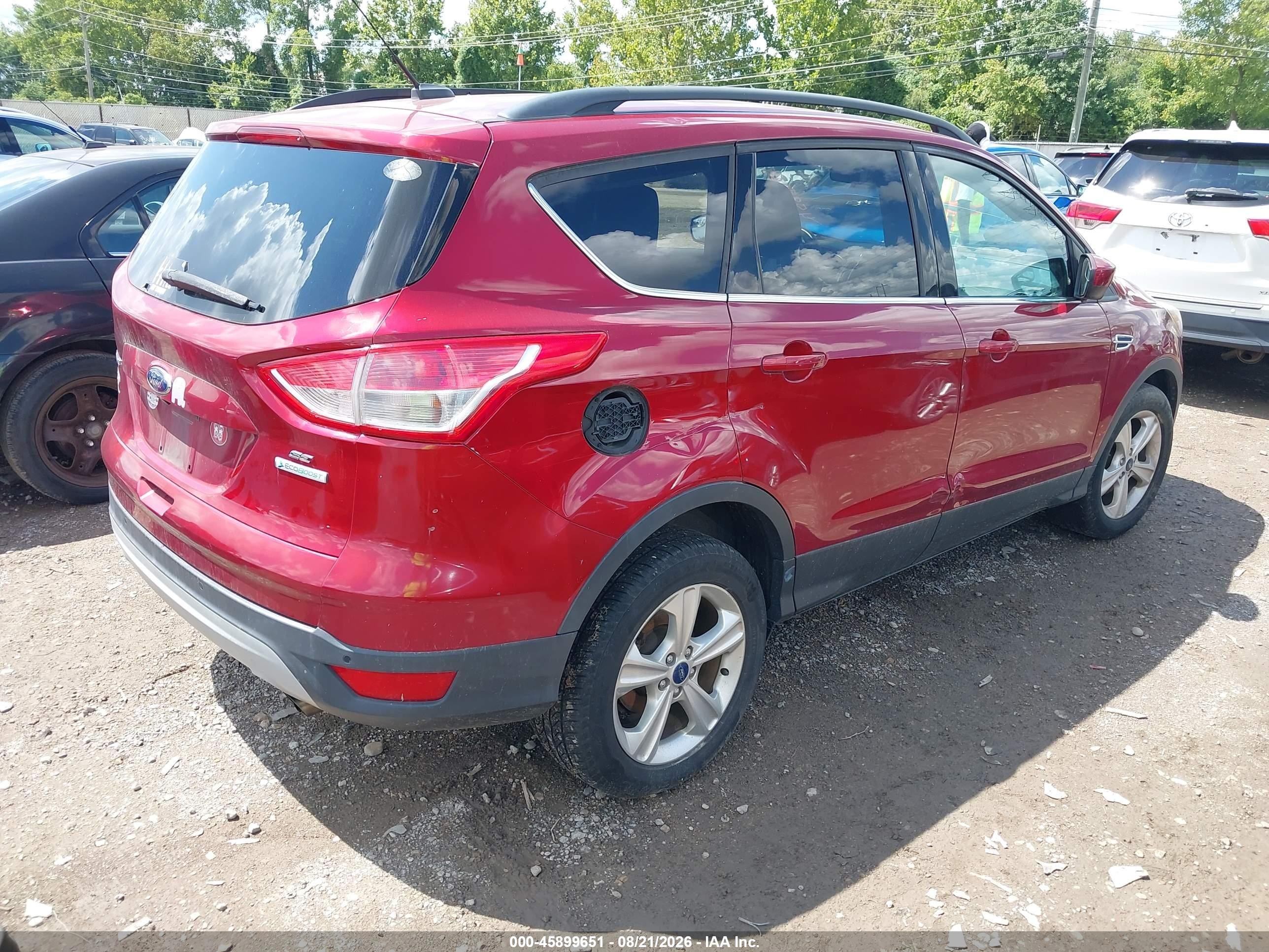 2014 Ford Escape Se Красный vin: 1FMCU0GX1EUA04106
