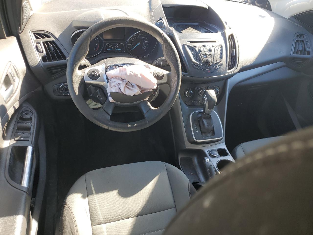 2014 Ford Escape White vin: 1FMCU0GX1EUA20001