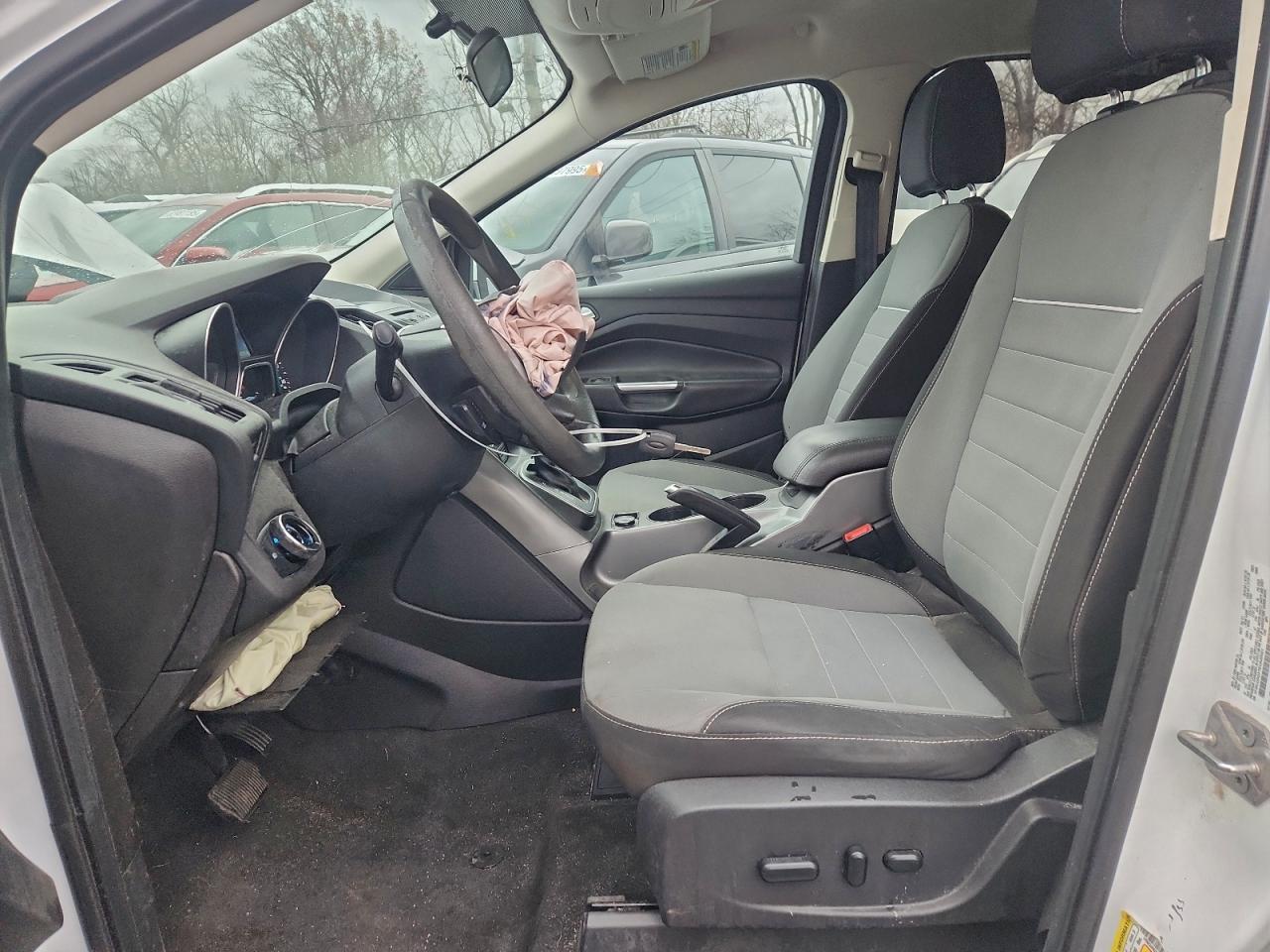 2014 Ford Escape White vin: 1FMCU0GX1EUA20001