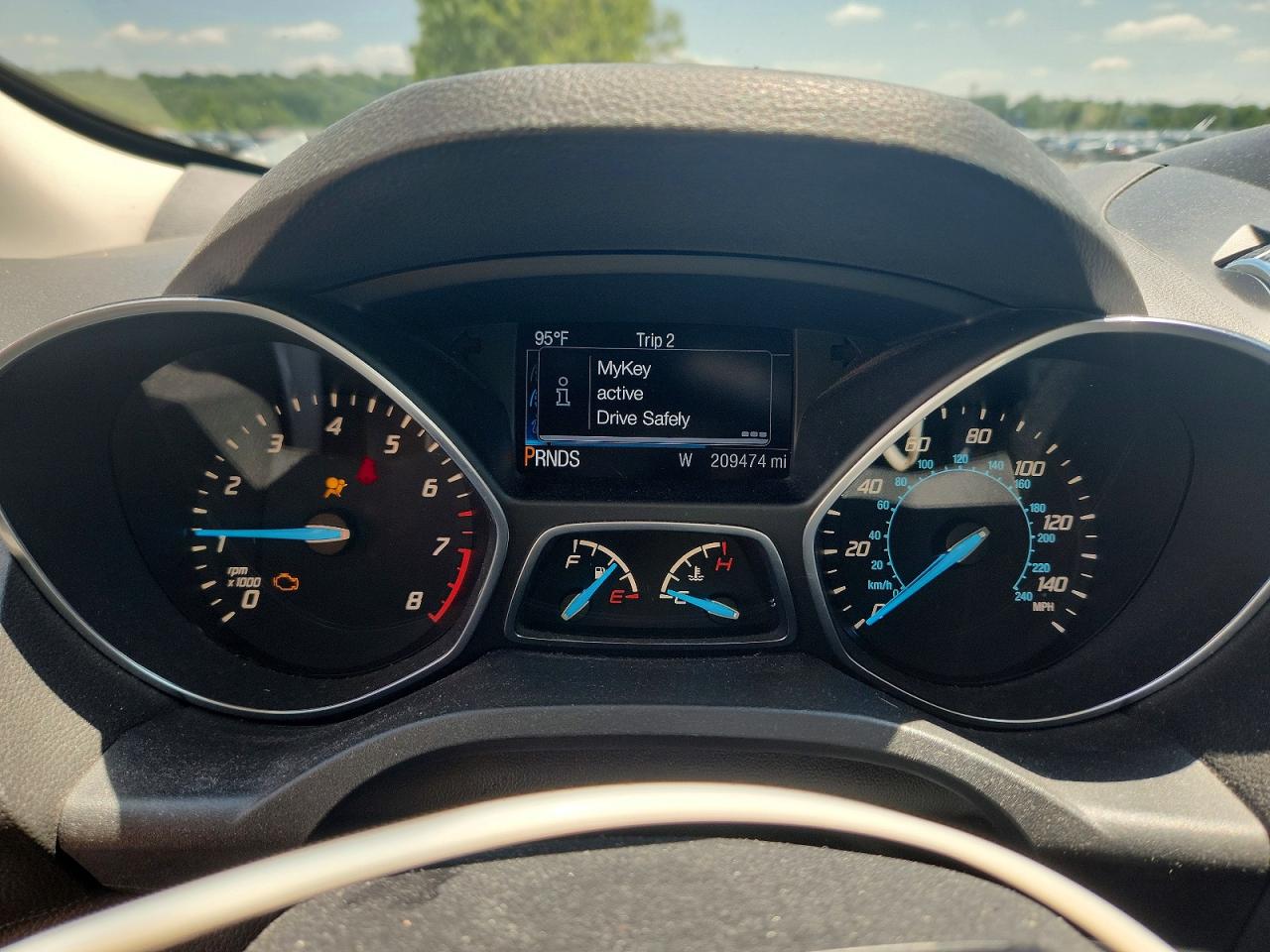 2014 Ford Escape Se Серебряный vin: 1FMCU0GX1EUA38241