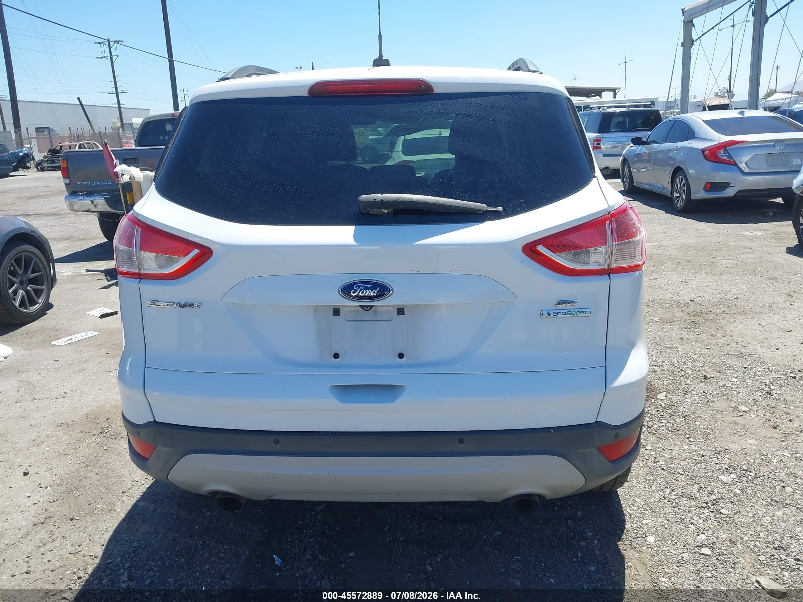 2014 Ford Escape Se Белый vin: 1FMCU0GX1EUA45867
