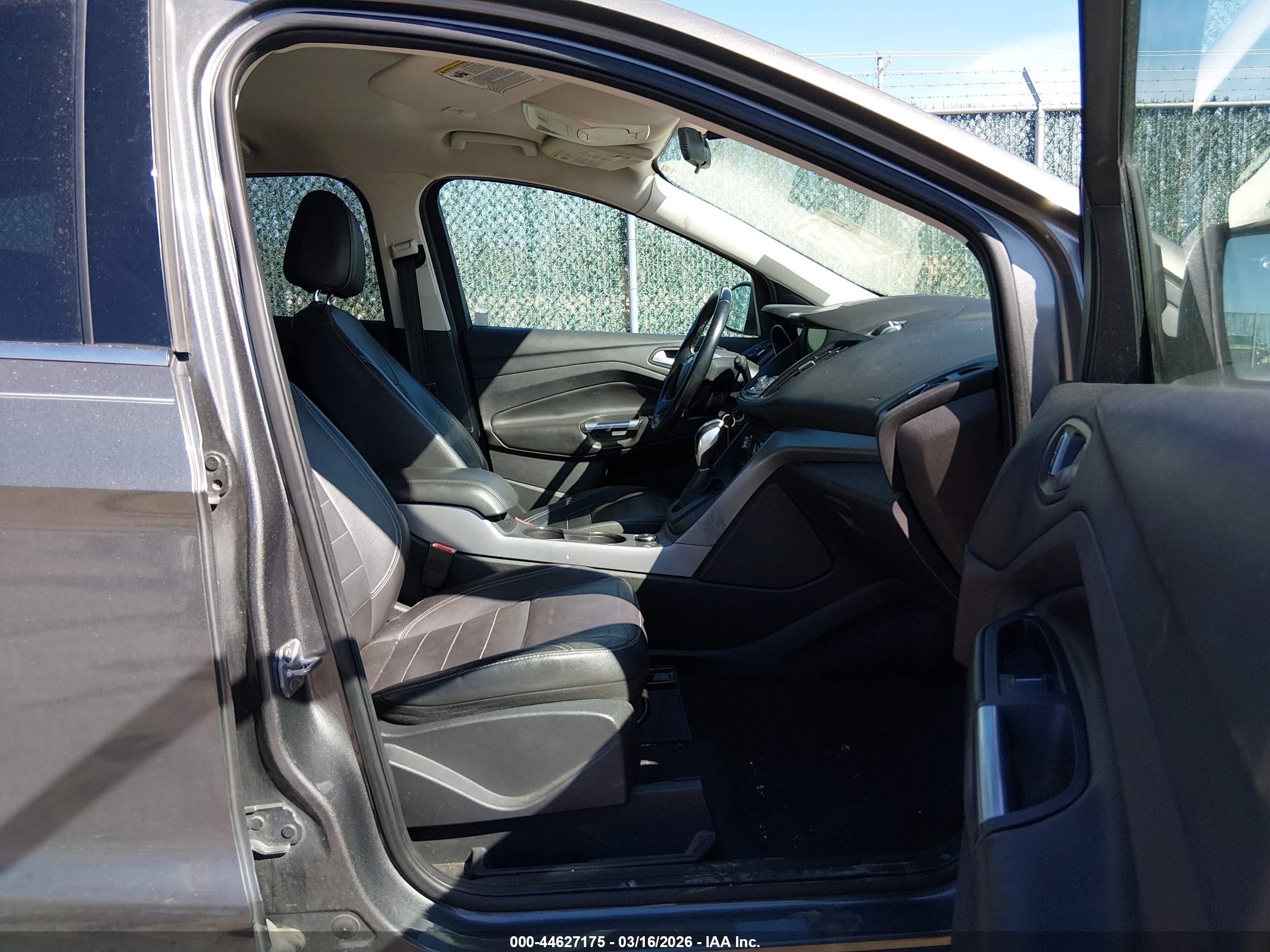 2014 Ford Escape Se Gray vin: 1FMCU0GX1EUC07366