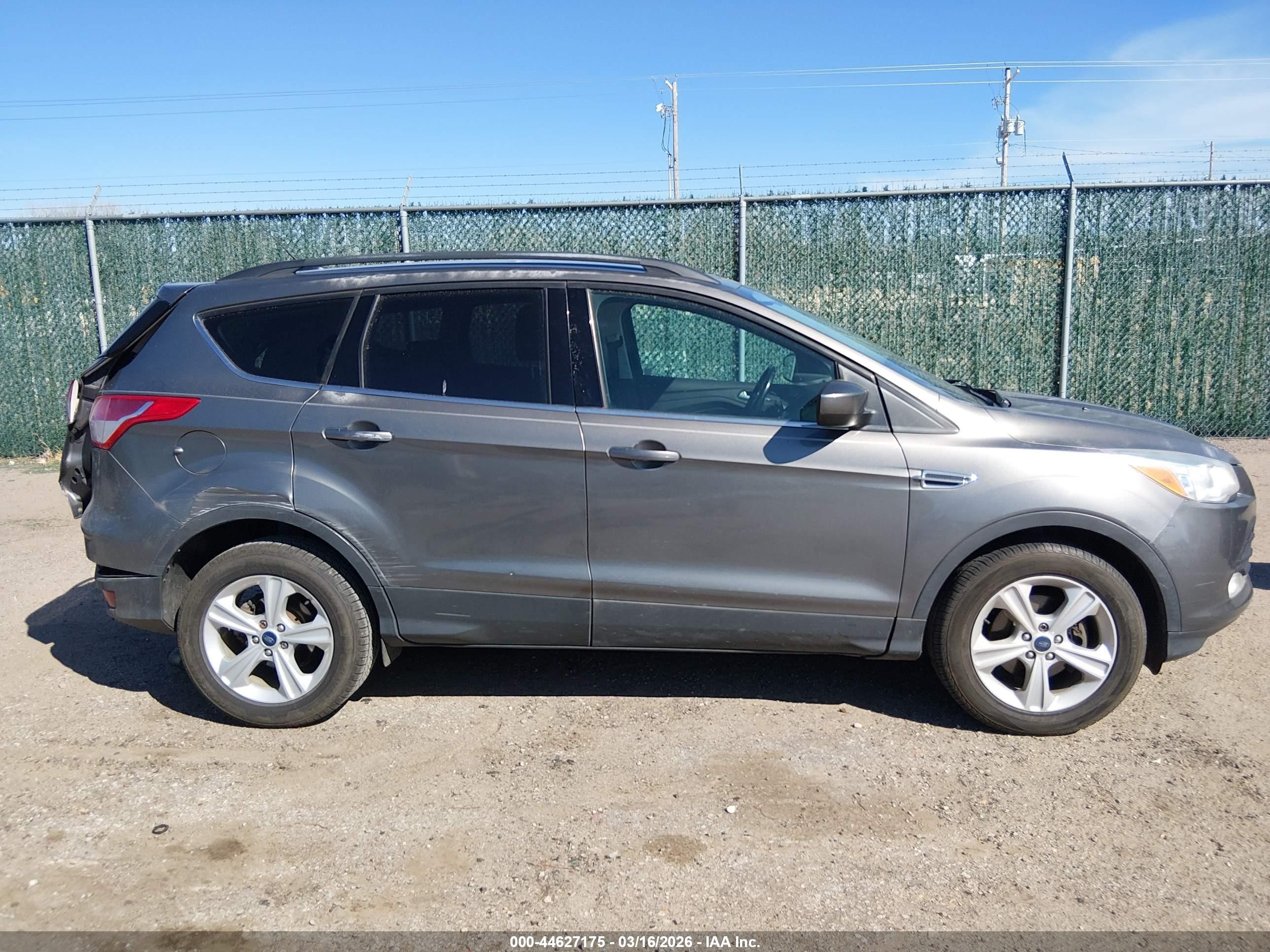 2014 Ford Escape Se Gray vin: 1FMCU0GX1EUC07366