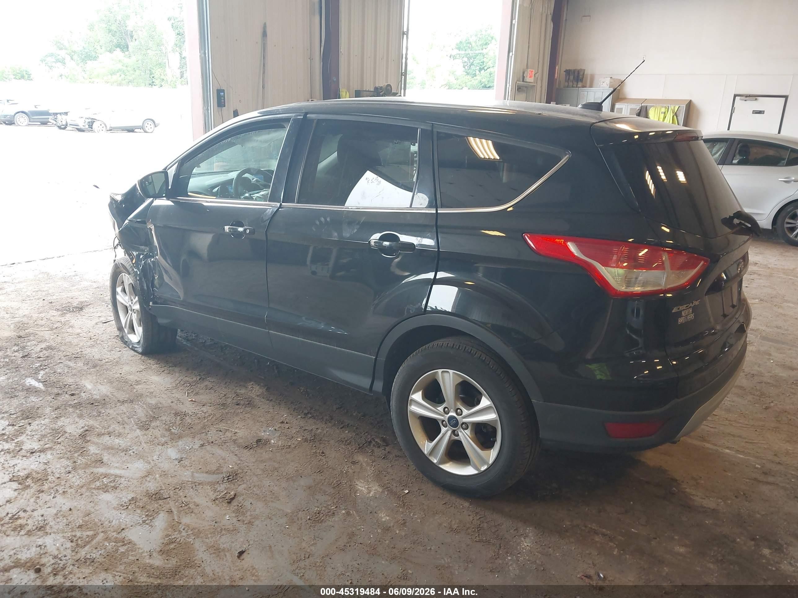 2014 Ford Escape Se Черный vin: 1FMCU0GX1EUC25009