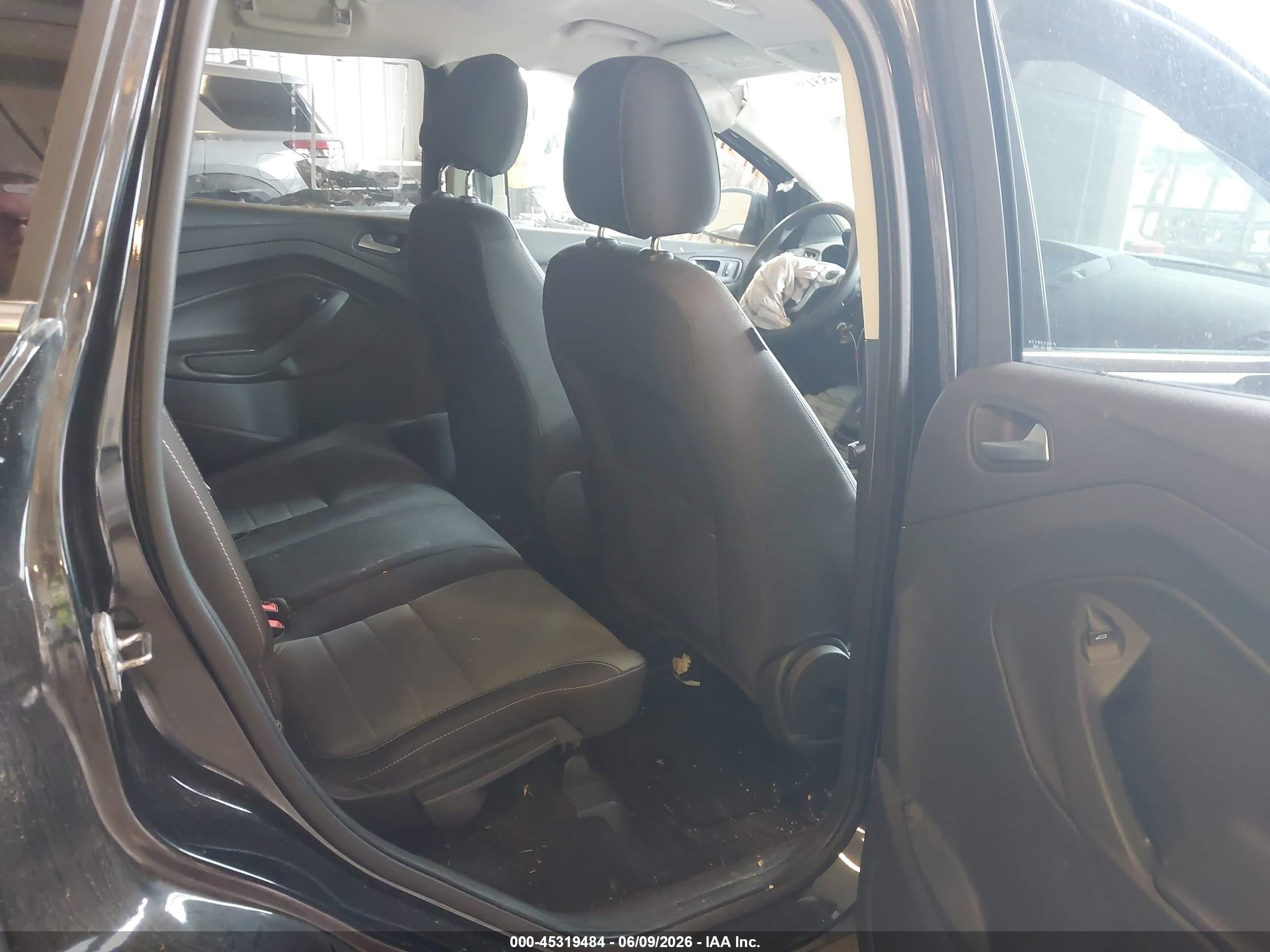 2014 Ford Escape Se Черный vin: 1FMCU0GX1EUC25009