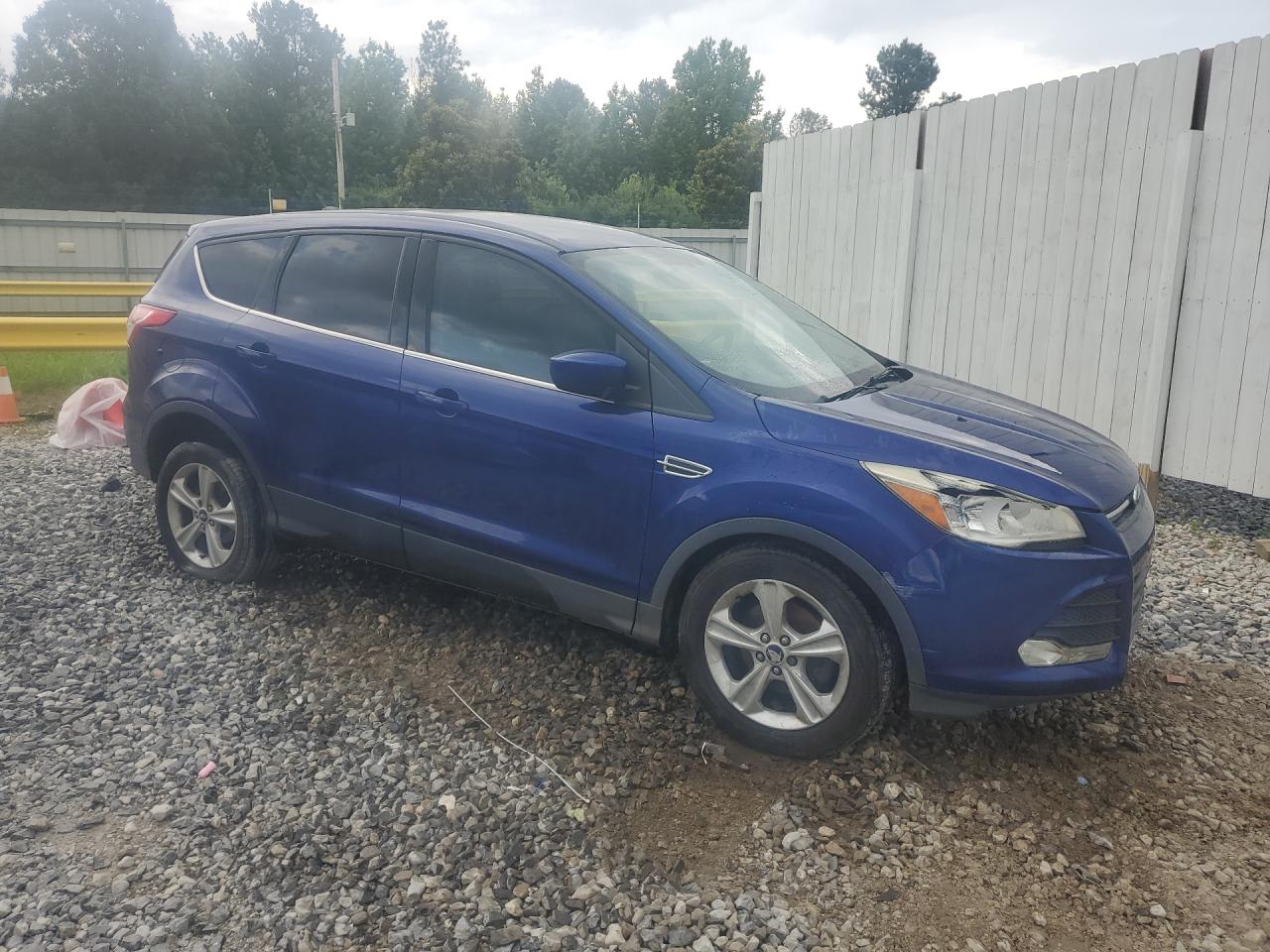 2015 Ford Escape Se Blue vin: 1FMCU0GX1FUA37138 Damage: Right Front Fender, Dent(S) W/No Paint Dmg, 2 To 3 Inches