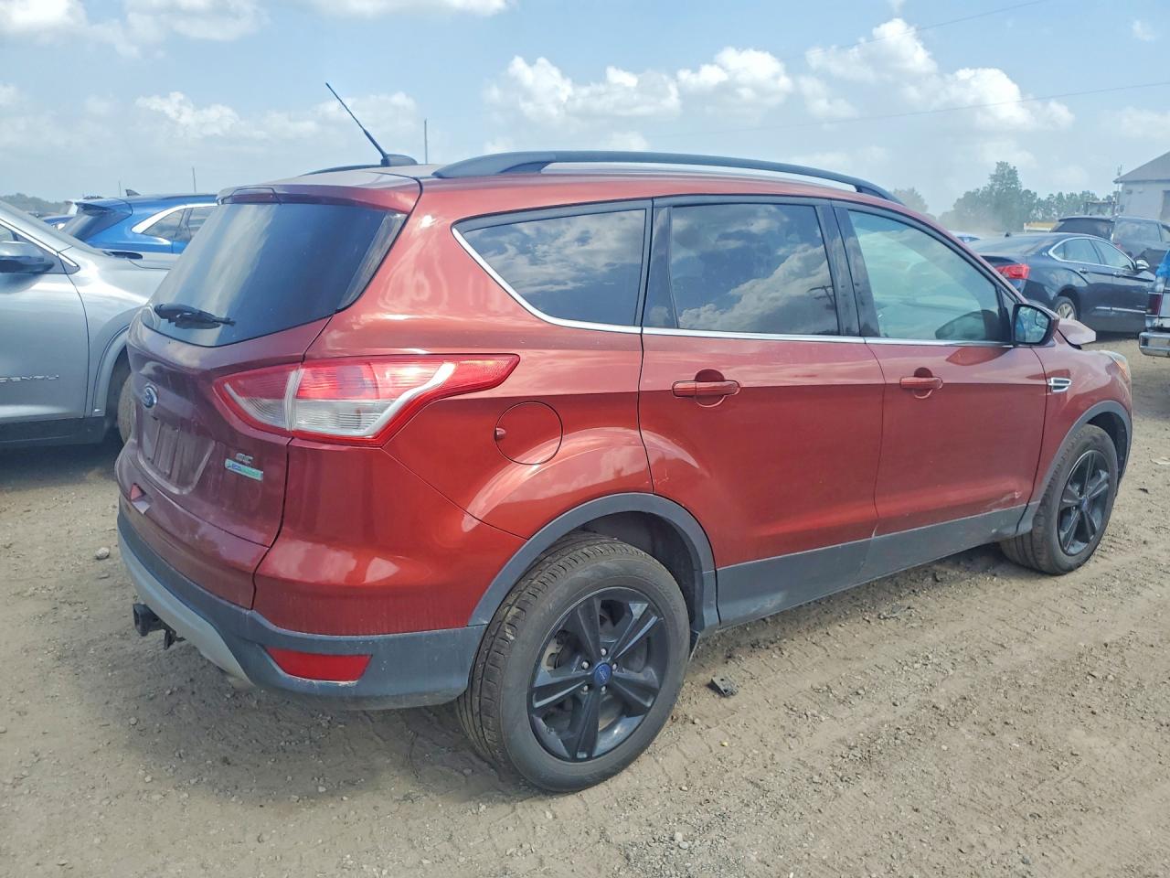 2015 Ford Escape Se Оранжевый vin: 1FMCU0GX1FUC68458