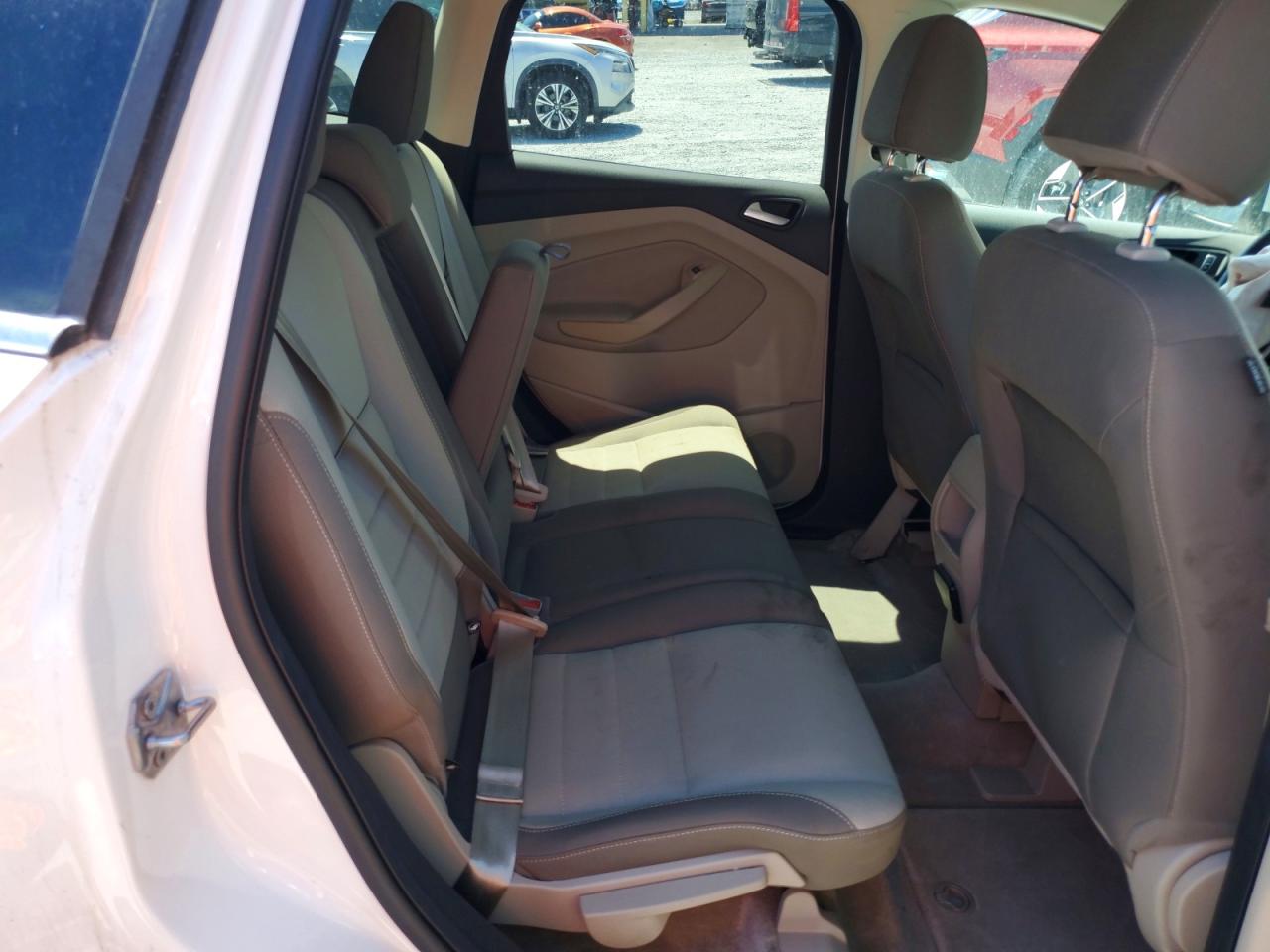 2013 Ford Escape Se White vin: 1FMCU0GX2DUA45830