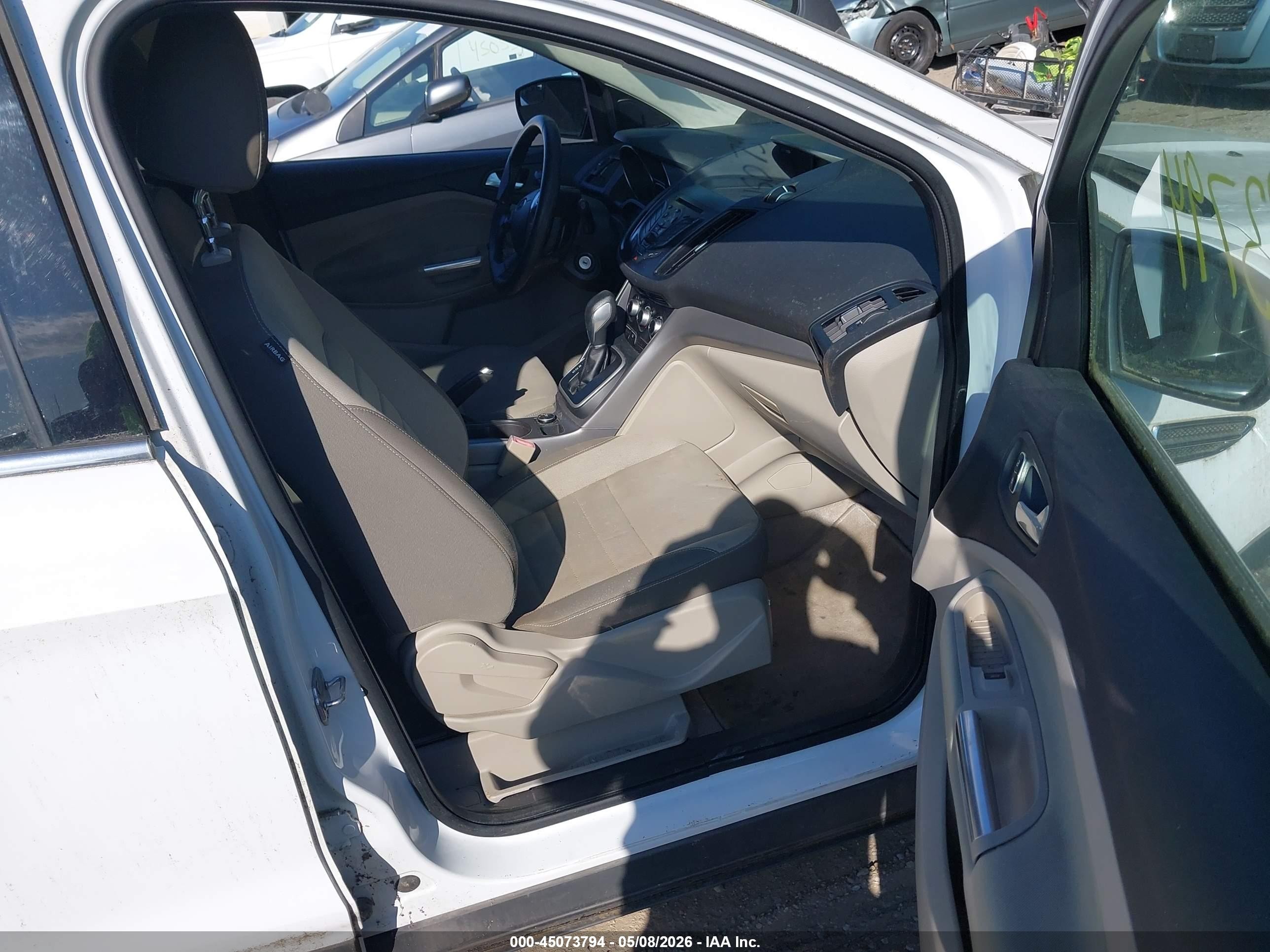 2013 Ford Escape Se Белый vin: 1FMCU0GX2DUA74180