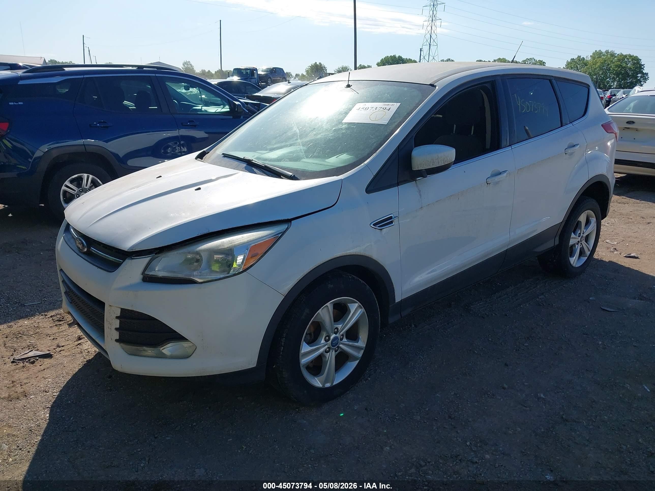 2013 Ford Escape Se Белый vin: 1FMCU0GX2DUA74180