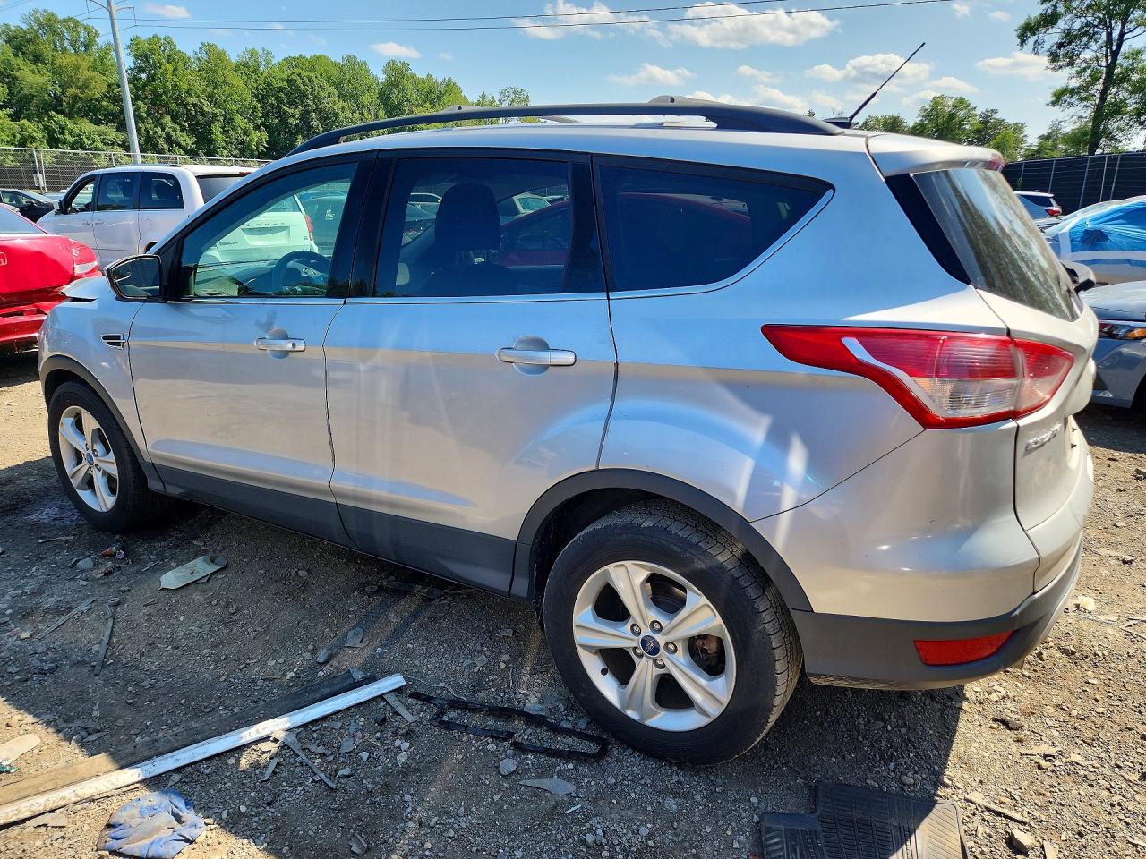 2013 Ford Escape Se Серебряный vin: 1FMCU0GX2DUC20433