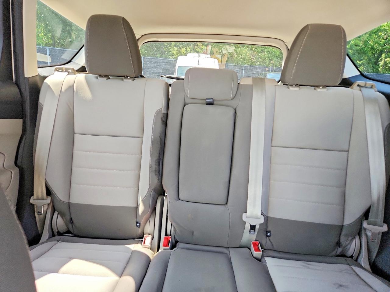 2013 Ford Escape Se Серебряный vin: 1FMCU0GX2DUC20433