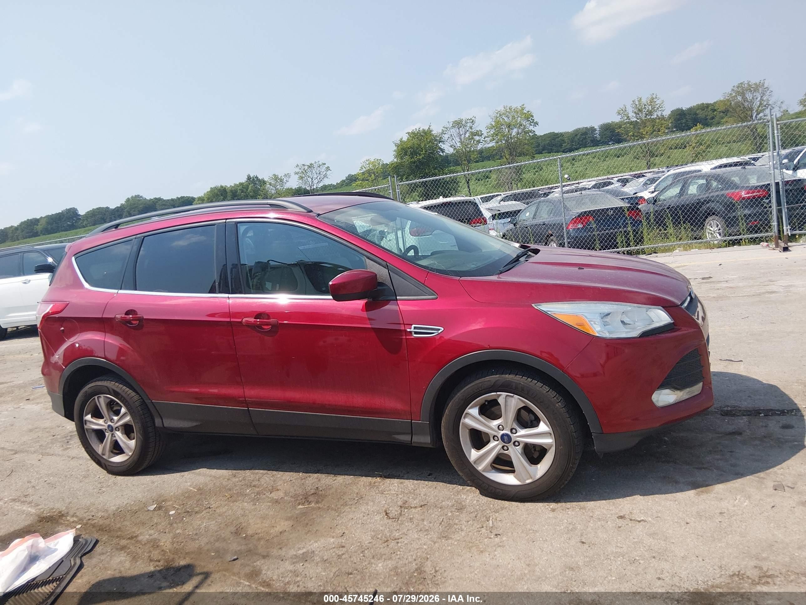 2014 Ford Escape Se Red vin: 1FMCU0GX2EUA28138