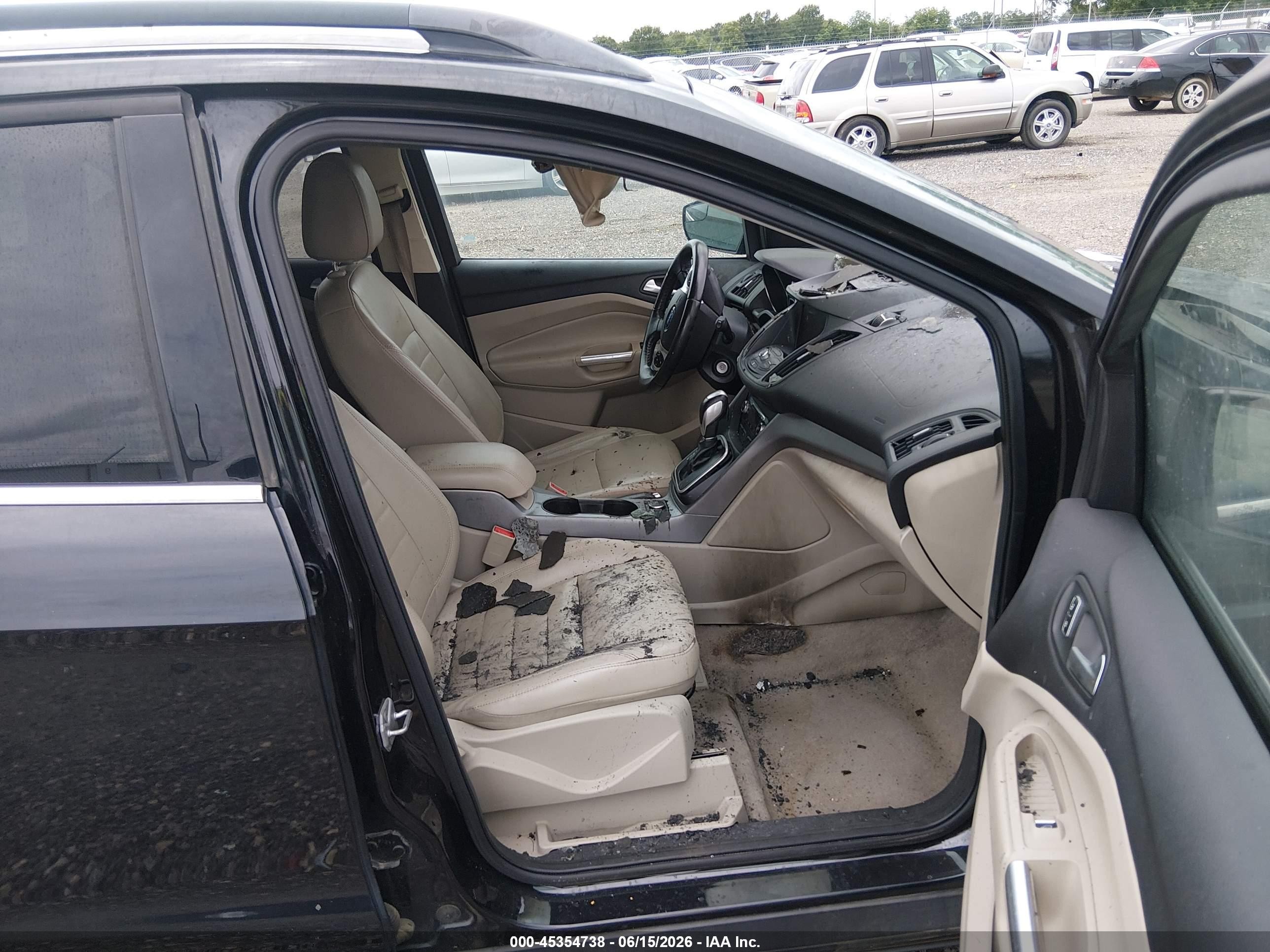 2014 Ford Escape Se Черный vin: 1FMCU0GX2EUA66596