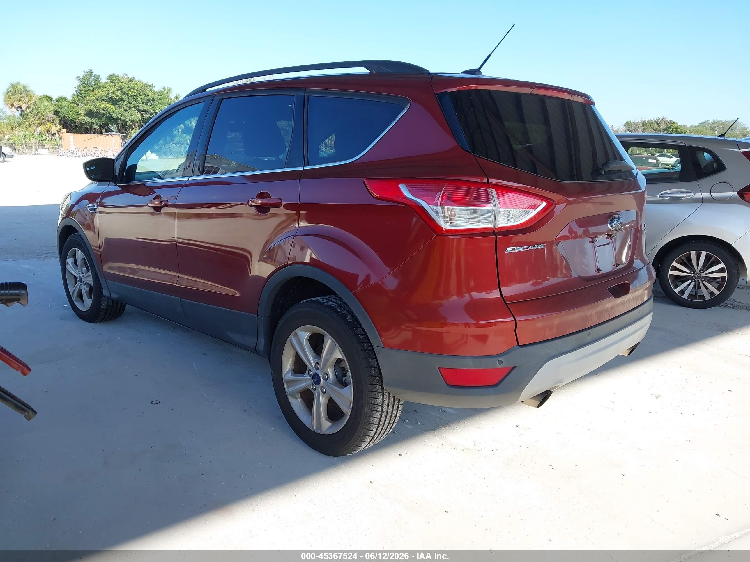2014 Ford Escape Se Темно-бордовый vin: 1FMCU0GX2EUB56413