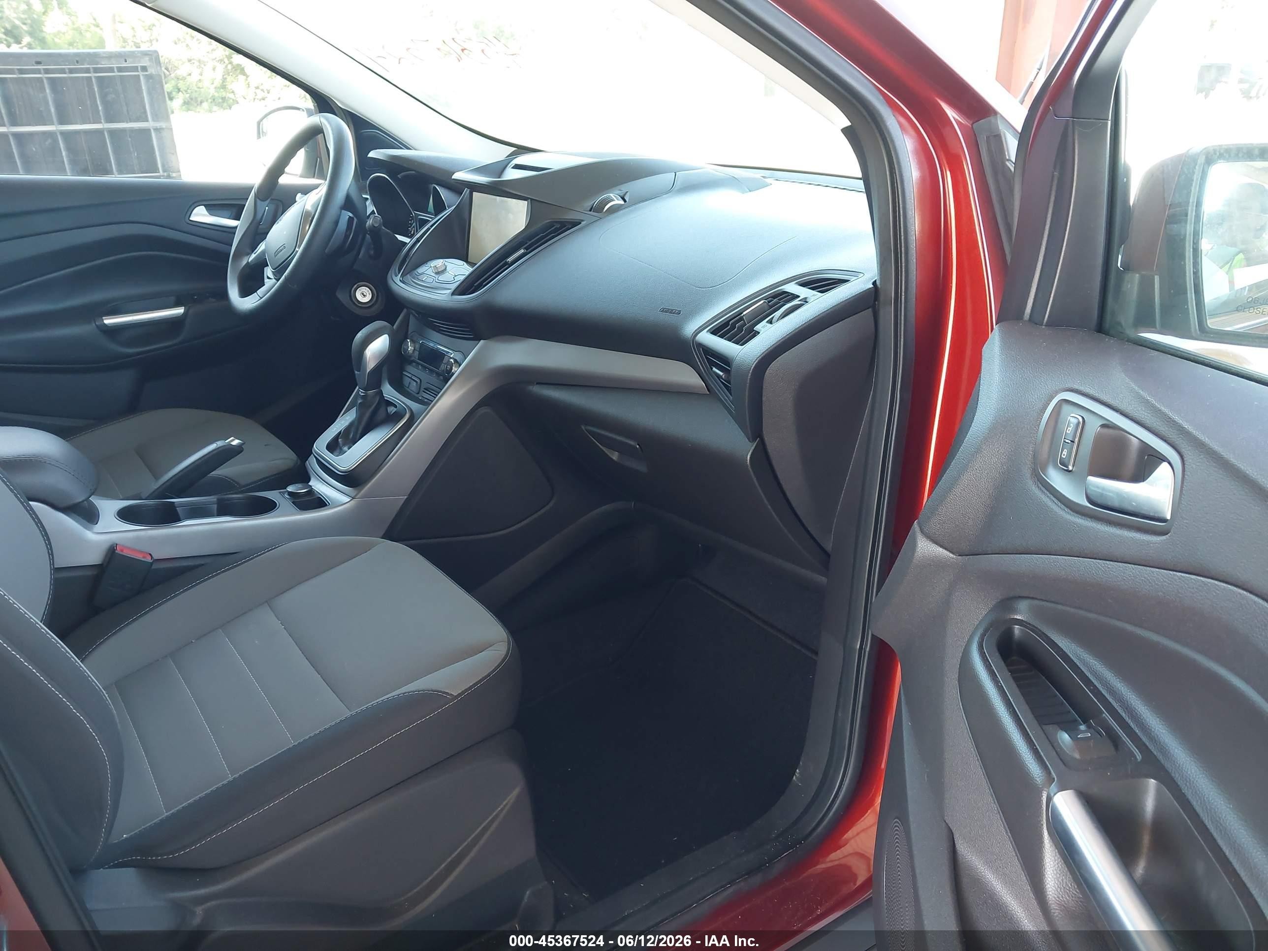 2014 Ford Escape Se Темно-бордовый vin: 1FMCU0GX2EUB56413