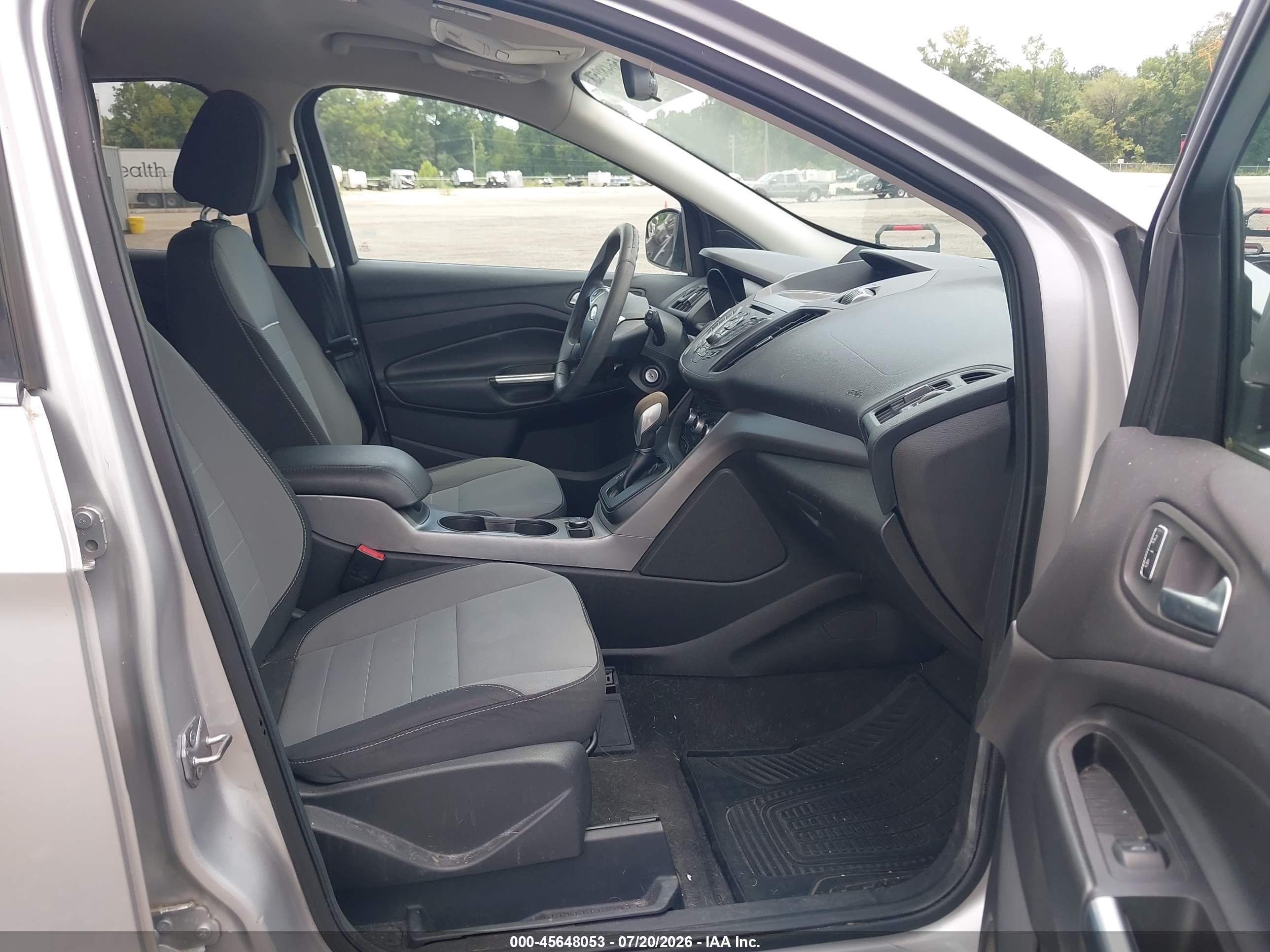 2014 Ford Escape Se Серебряный vin: 1FMCU0GX2EUC27934