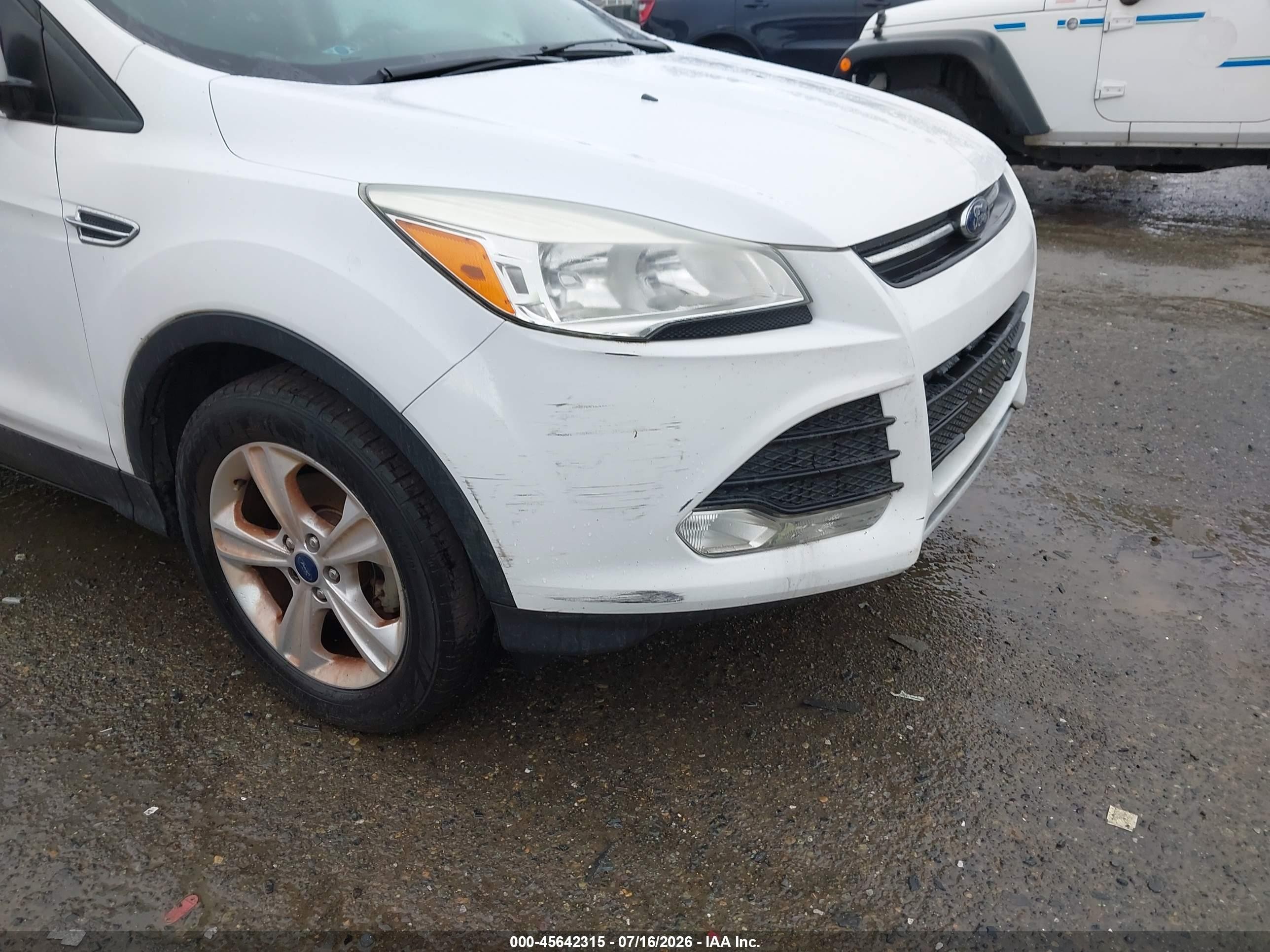 2014 Ford Escape Se Белый vin: 1FMCU0GX2EUC73179