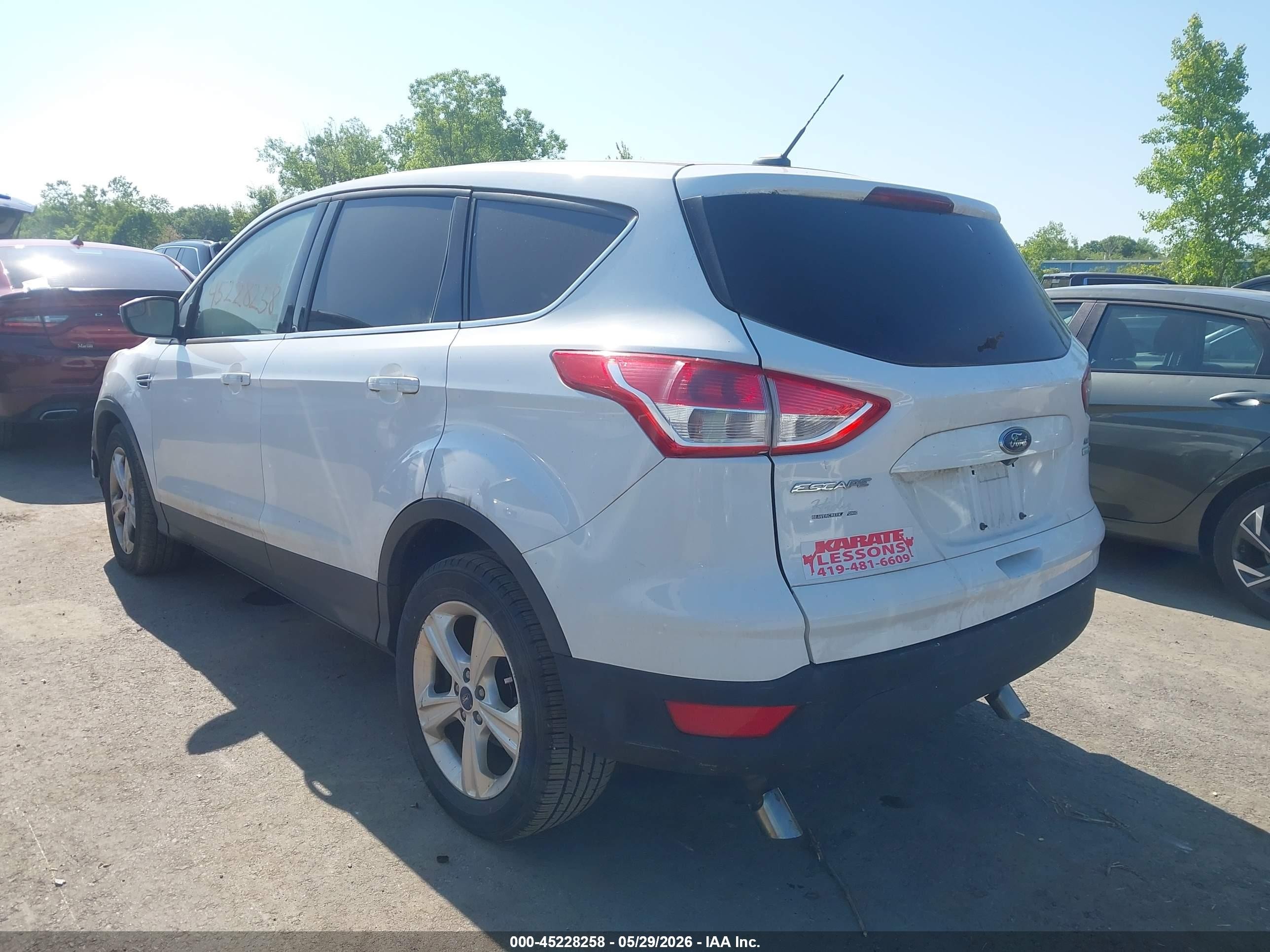 2014 Ford Escape Se White vin: 1FMCU0GX2EUE37403