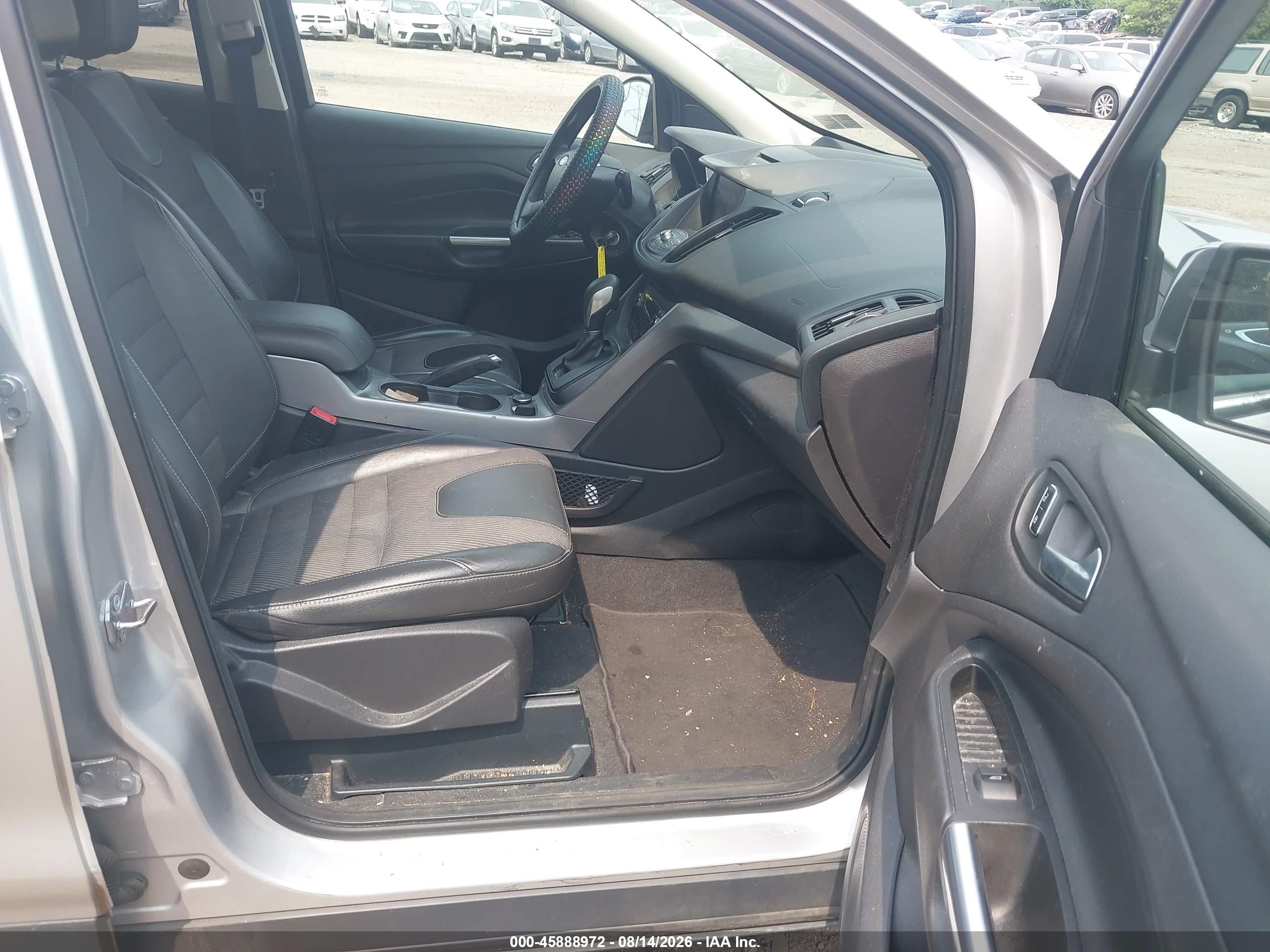 2015 Ford Escape Se Серебряный vin: 1FMCU0GX2FUA35642