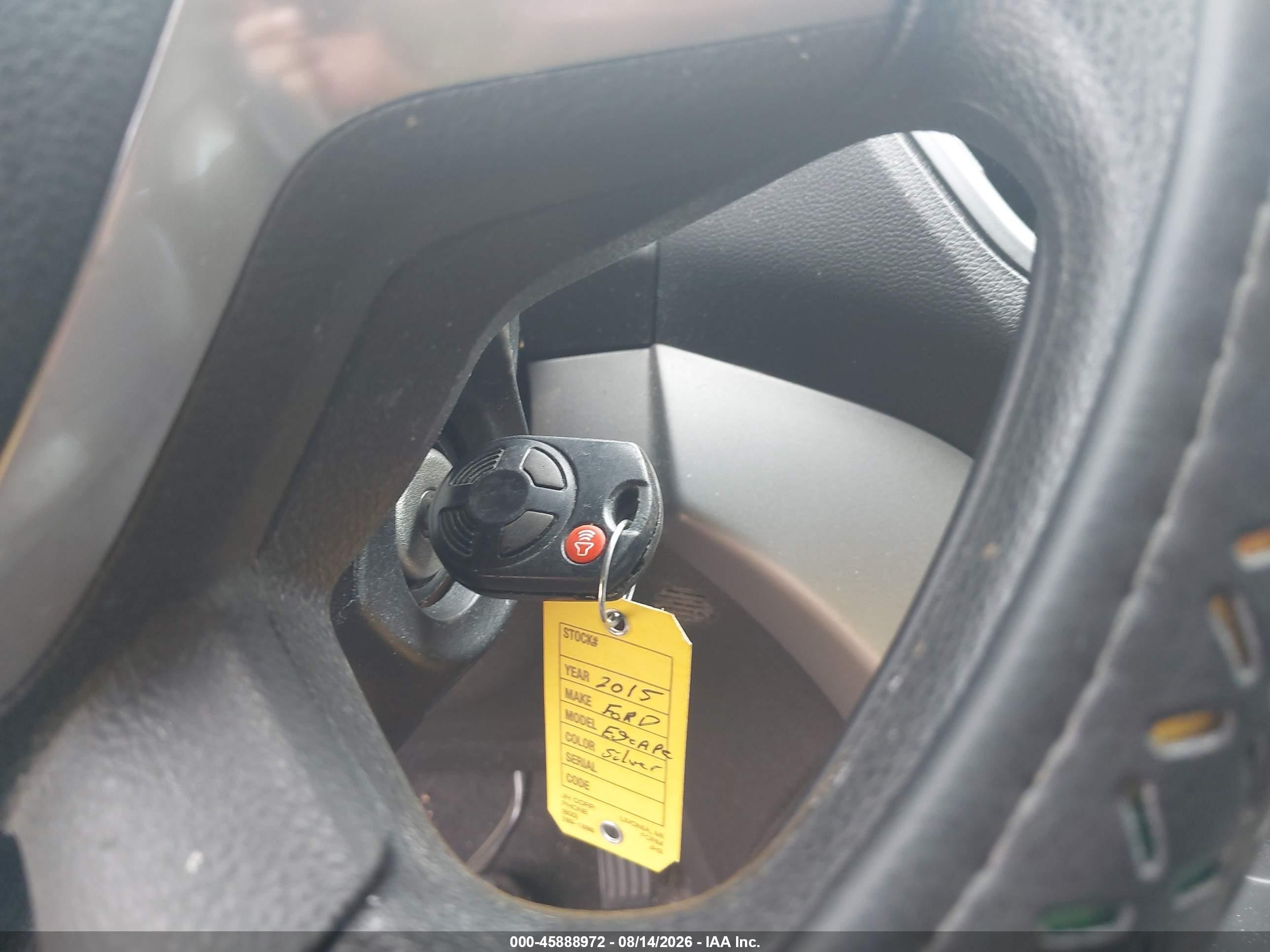 2015 Ford Escape Se Серебряный vin: 1FMCU0GX2FUA35642